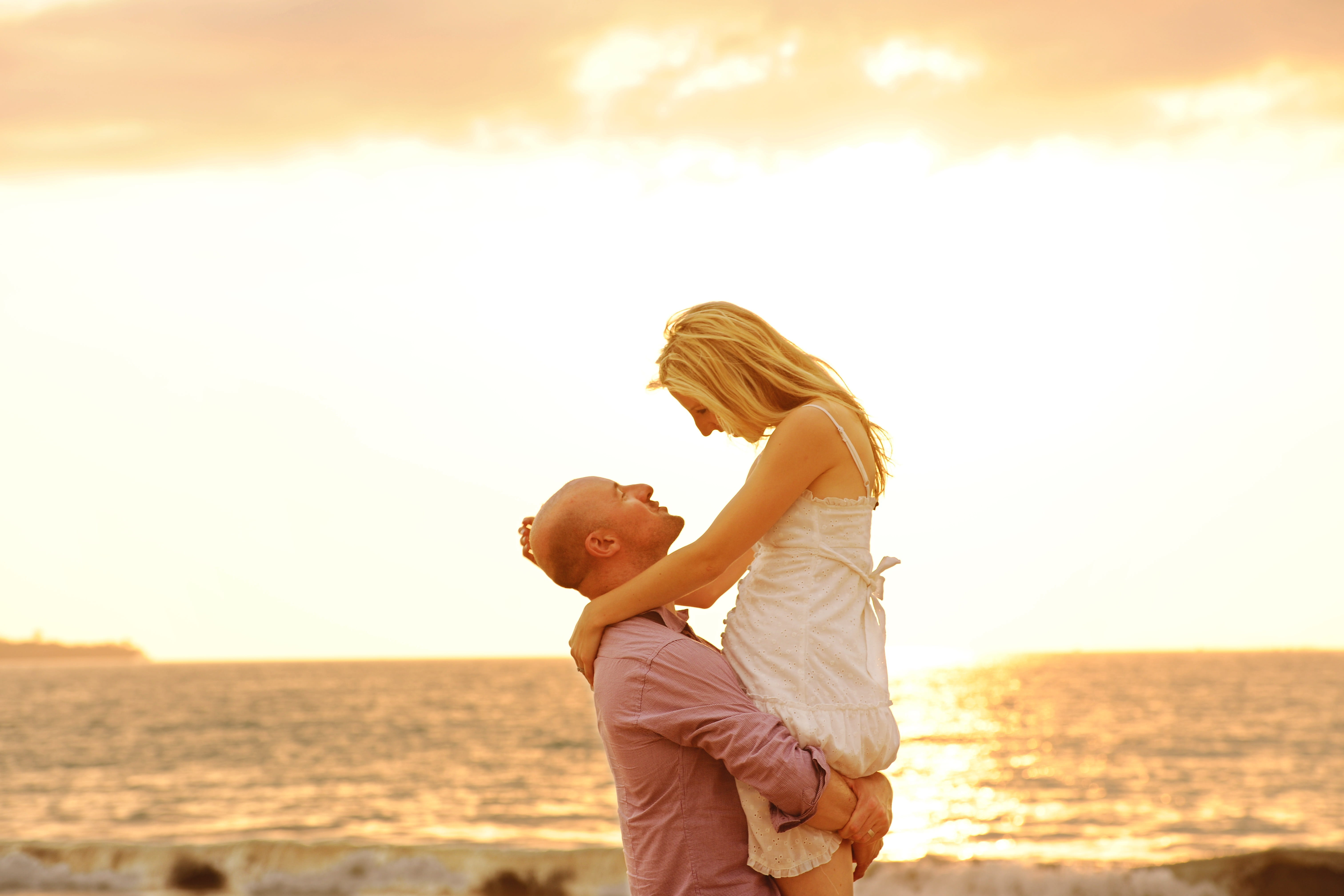 outdoors, vacations, land, cheerful, beach, care, summer, parent, Valentine, women, copy Space, togetherness, photography, two People, fun, mother, Sunset, HD Wallpaper