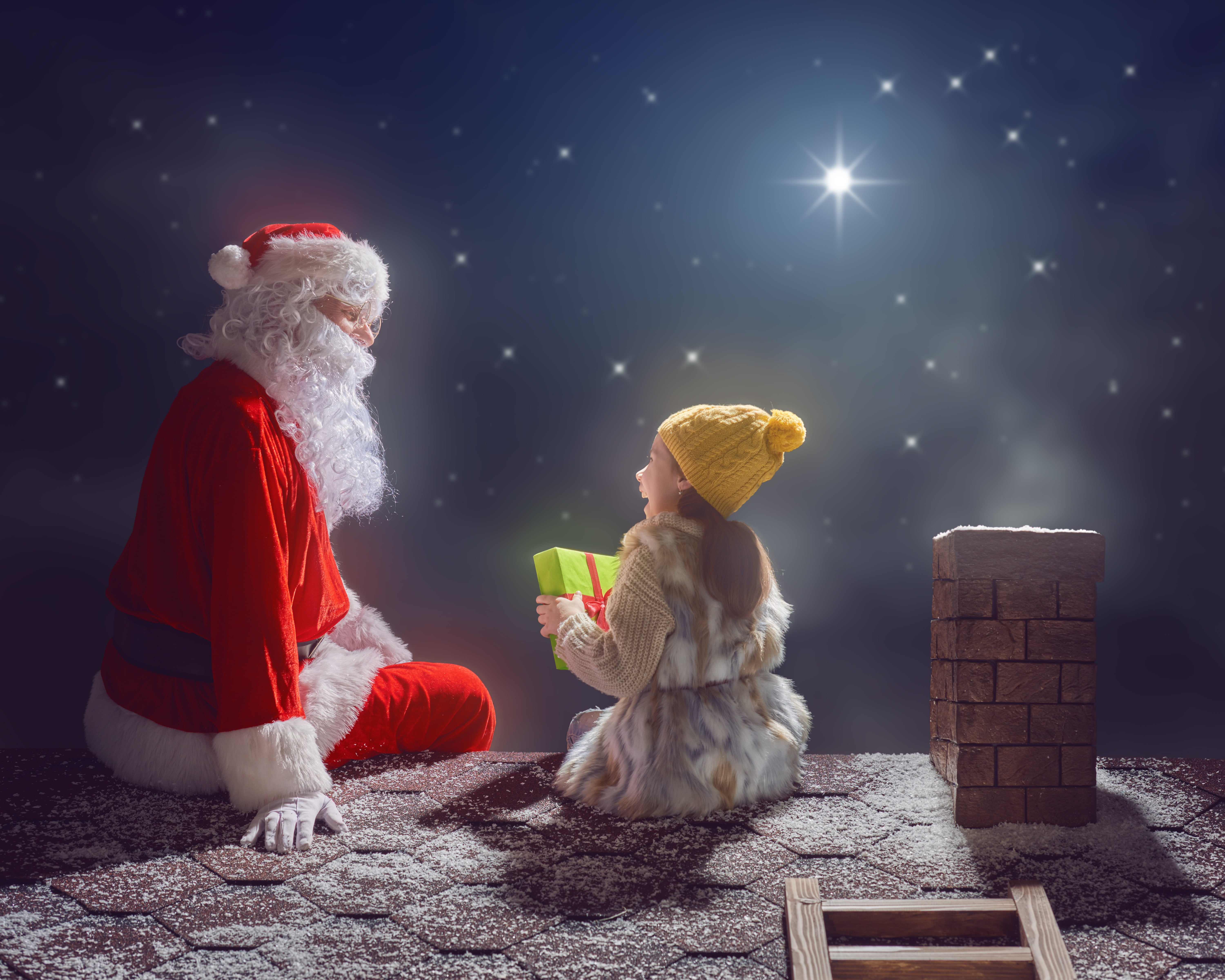 night, merry christmas, holiday - event, santa, Christmas, hat, nature, celebration, santa claus, clothing, sitting, traditional clothing, gift, HD Wallpaper