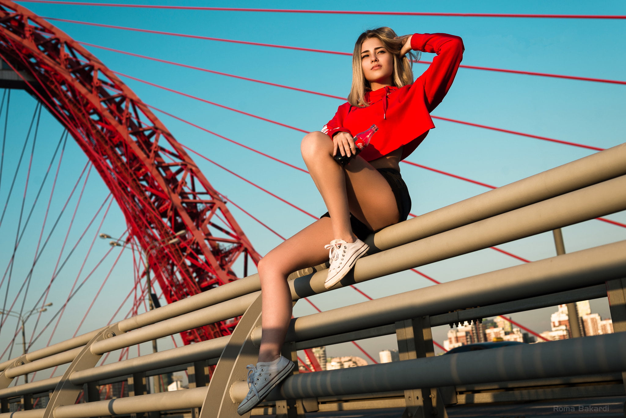 lifestyles, Coca-Cola, women outdoors, Roma Bakardi, railing, 500px, young adult, leisure activity, adult, beauty, metal, 1080P, hairstyle, day, young women, HD Wallpaper