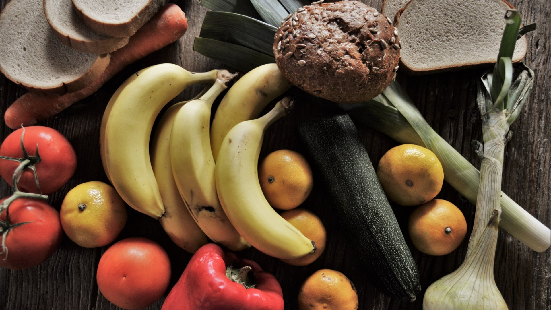 muffins, food and drink, table, freshness, large group of objects, healthy eating, indoors, fruit, variation, bananas, wood - material, banana, high angle view, HD Wallpaper