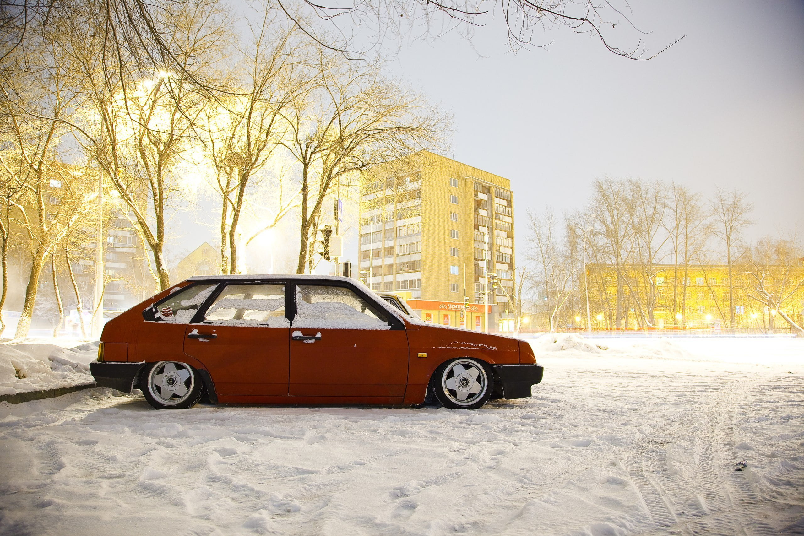 extreme weather, station, Auto, no People, land Vehicle, 2K, mode of Transport, obsolete, ontario - Canada, Without Landing Auto No, wheel, red, ice, city, HD Wallpaper