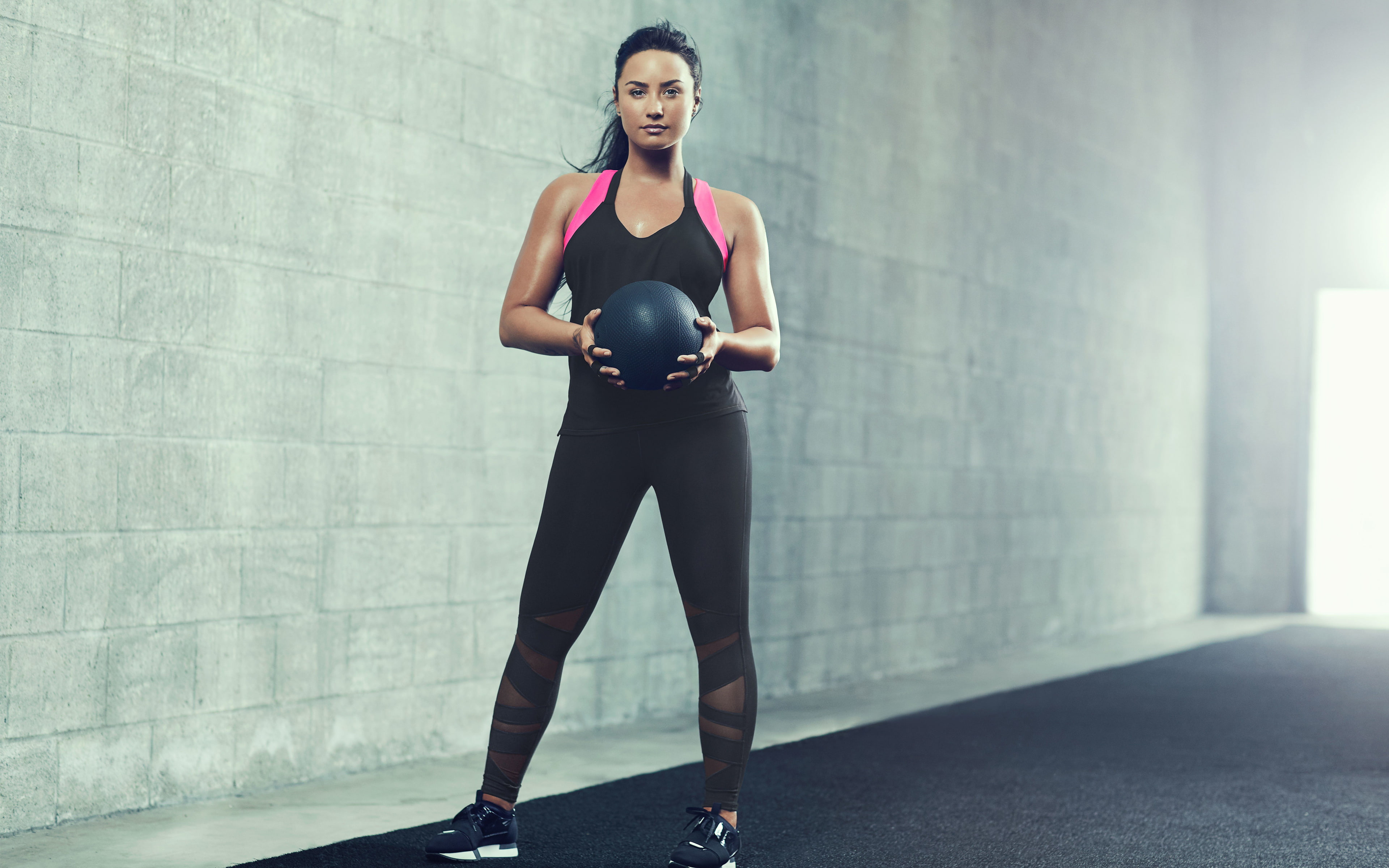 one person, wall - building feature, Demi, Photoshoot, standing, women, young women, clothing, 4K, adult, beautiful woman, sports clothing, k, real people, HD Wallpaper