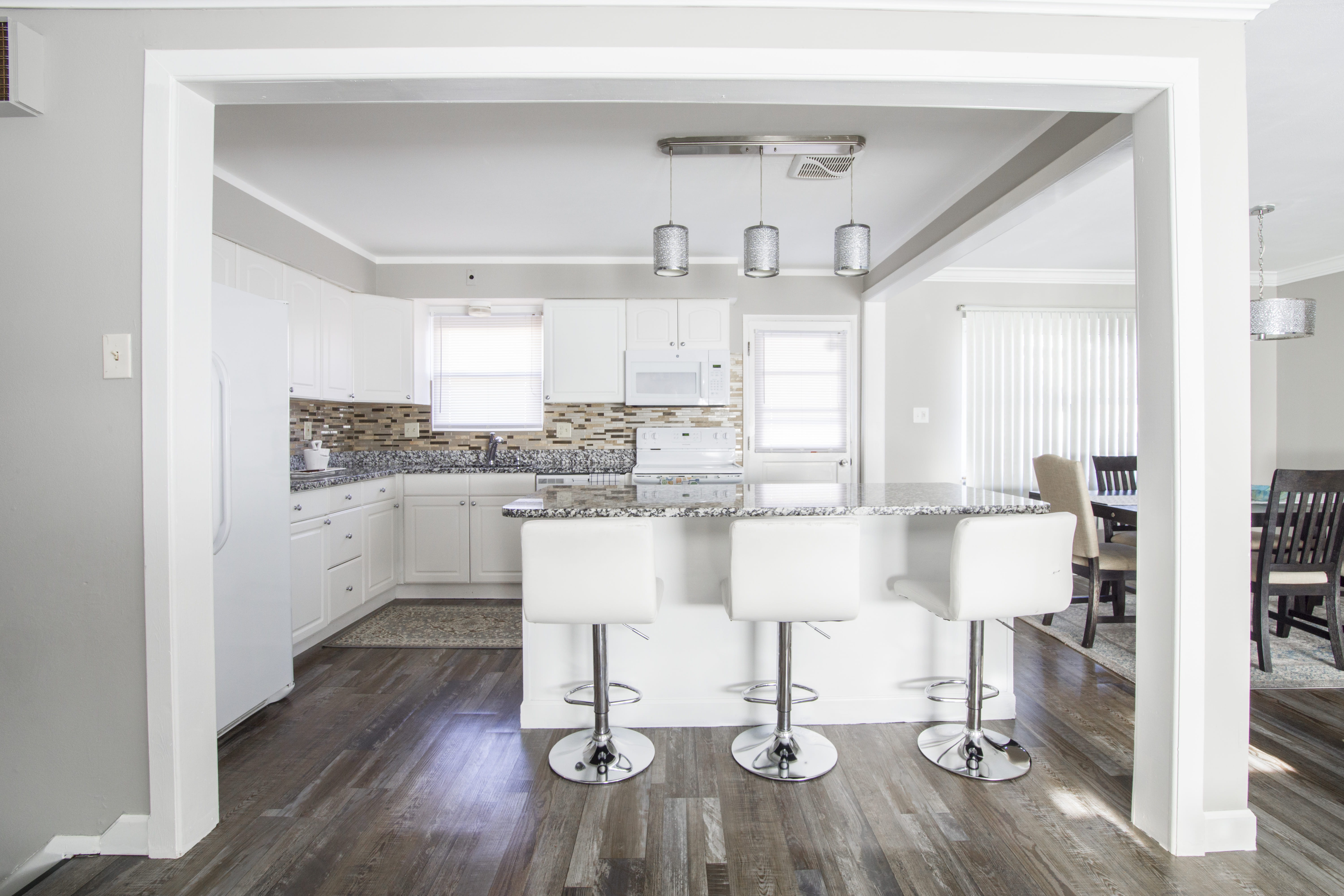 sunlight, luxury, seat, door, kitchen, white, three, white color, home showcase interior, counter, apartment, day, hardwood floor, flooring, living space, HD Wallpaper