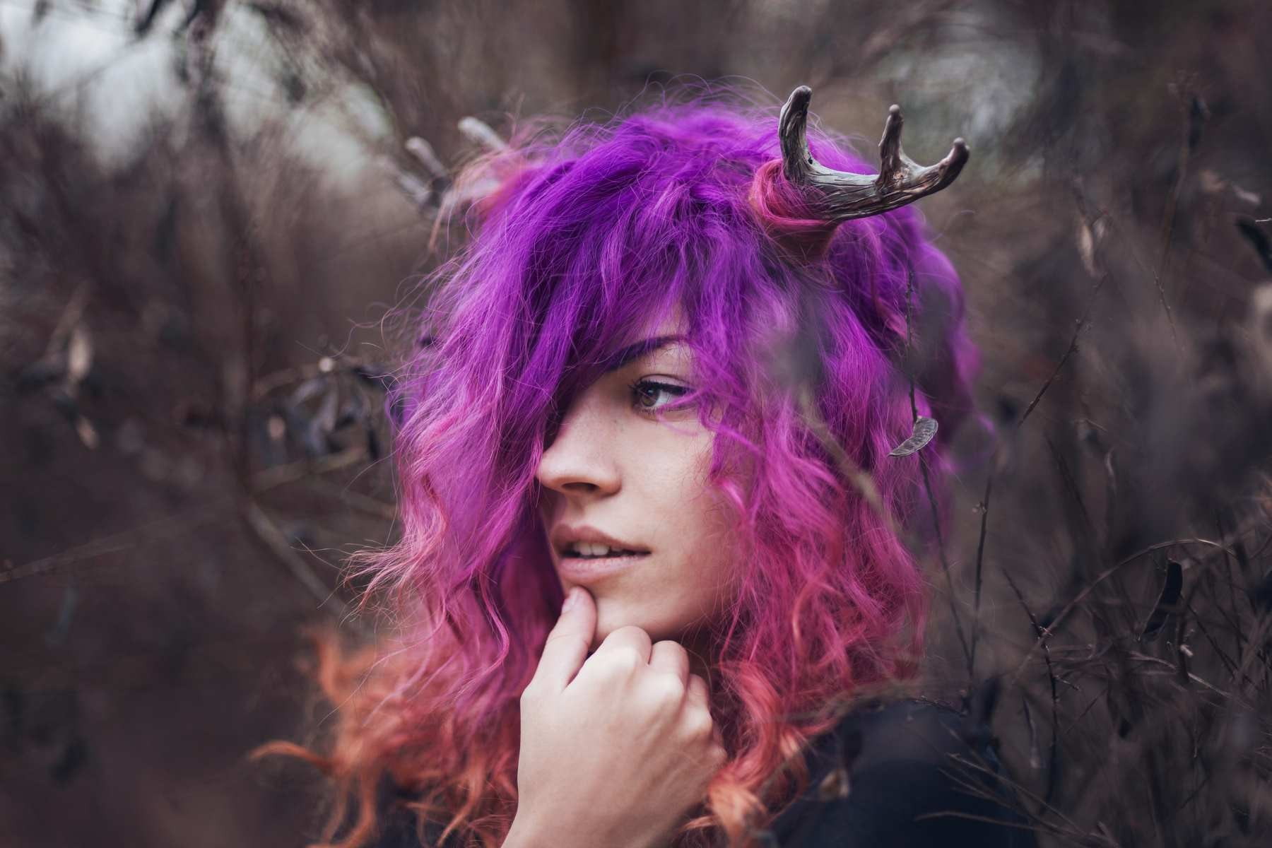 multicolored hair, women outdoors, stags, purple hair, horns, dyed hair, women, antlers, pink hair, looking away, 720P, Ruby James, HD Wallpaper