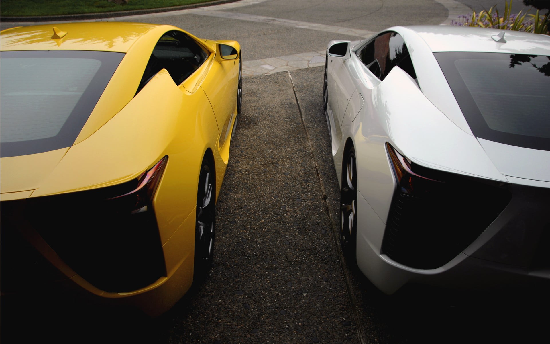 Lexis LFA , vehicle, side by side, day, car, high angle view, yellow taxi, motor vehicle, rear view, 1080P, in a row, travel, coupes, mode of transportation, HD Wallpaper