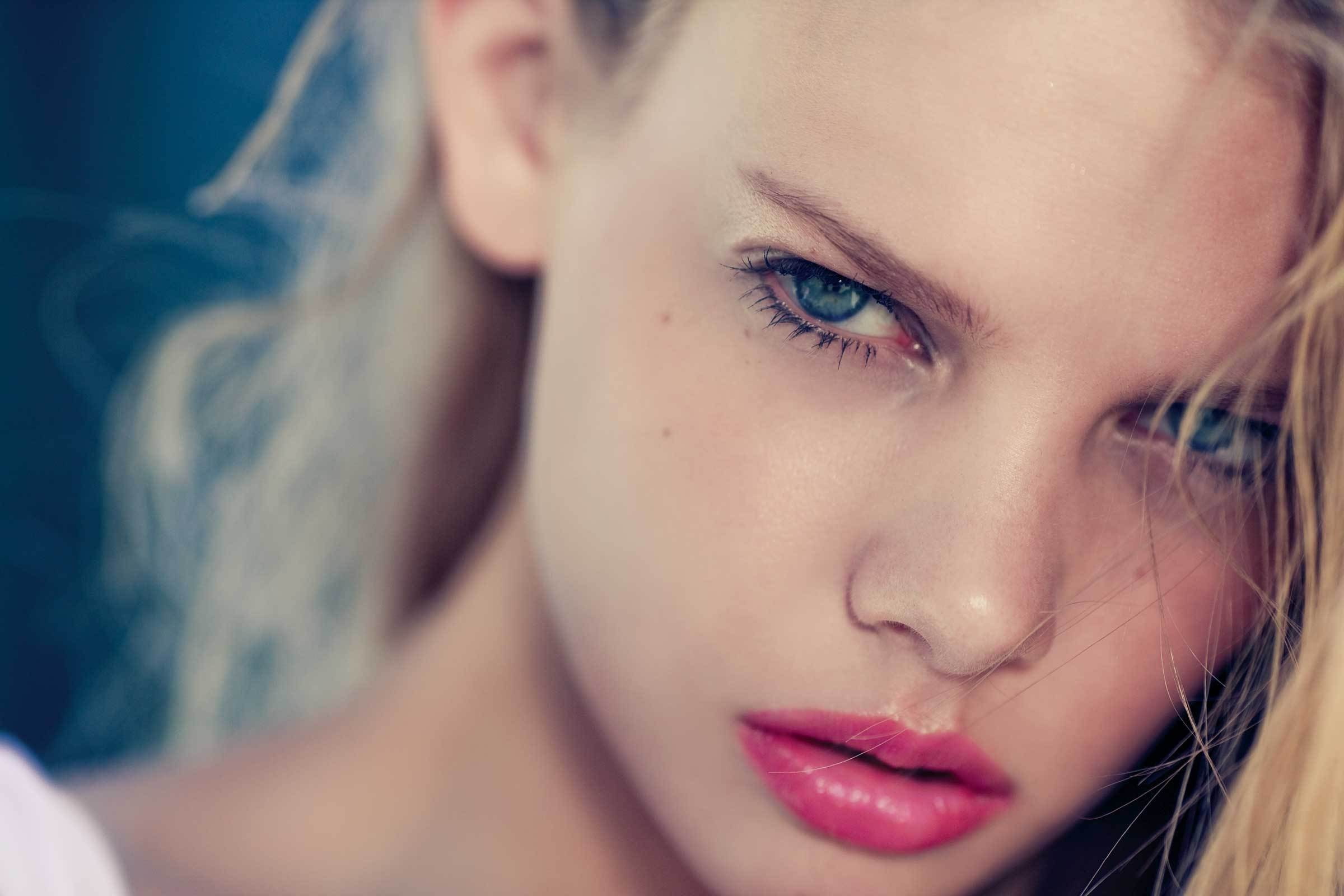 one person, blonde, Marloes Horst, headshot, adult, women, portrait, depth of field, teardrop, close-up, hairstyle, model, human face, beautiful woman, HD Wallpaper