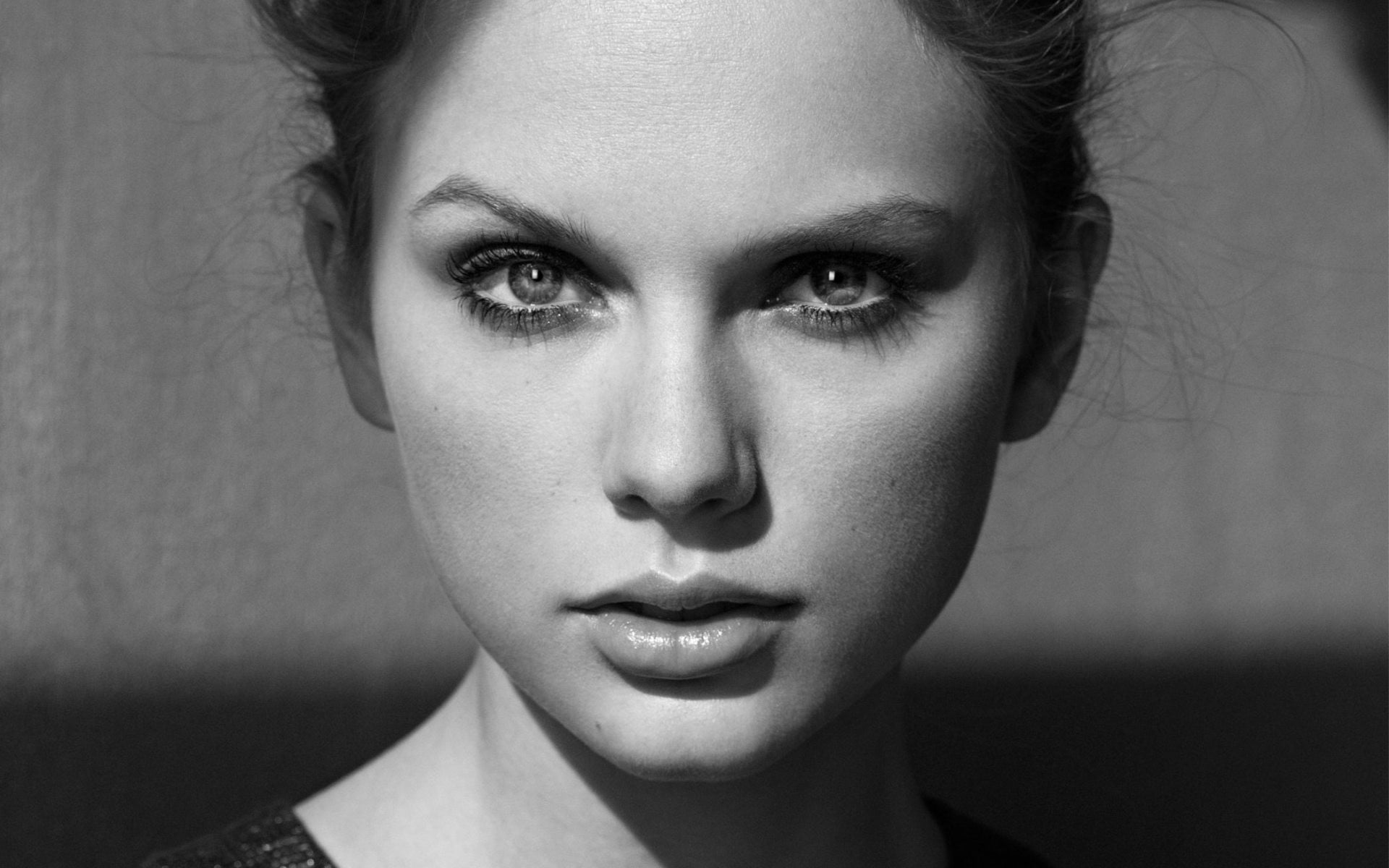 indoors, teardrop, one person, body part, young adult, front view, contemplation, celebrity, close-up, adult, make-up, 1080P, Taylor Swift, face, monochrome, HD Wallpaper