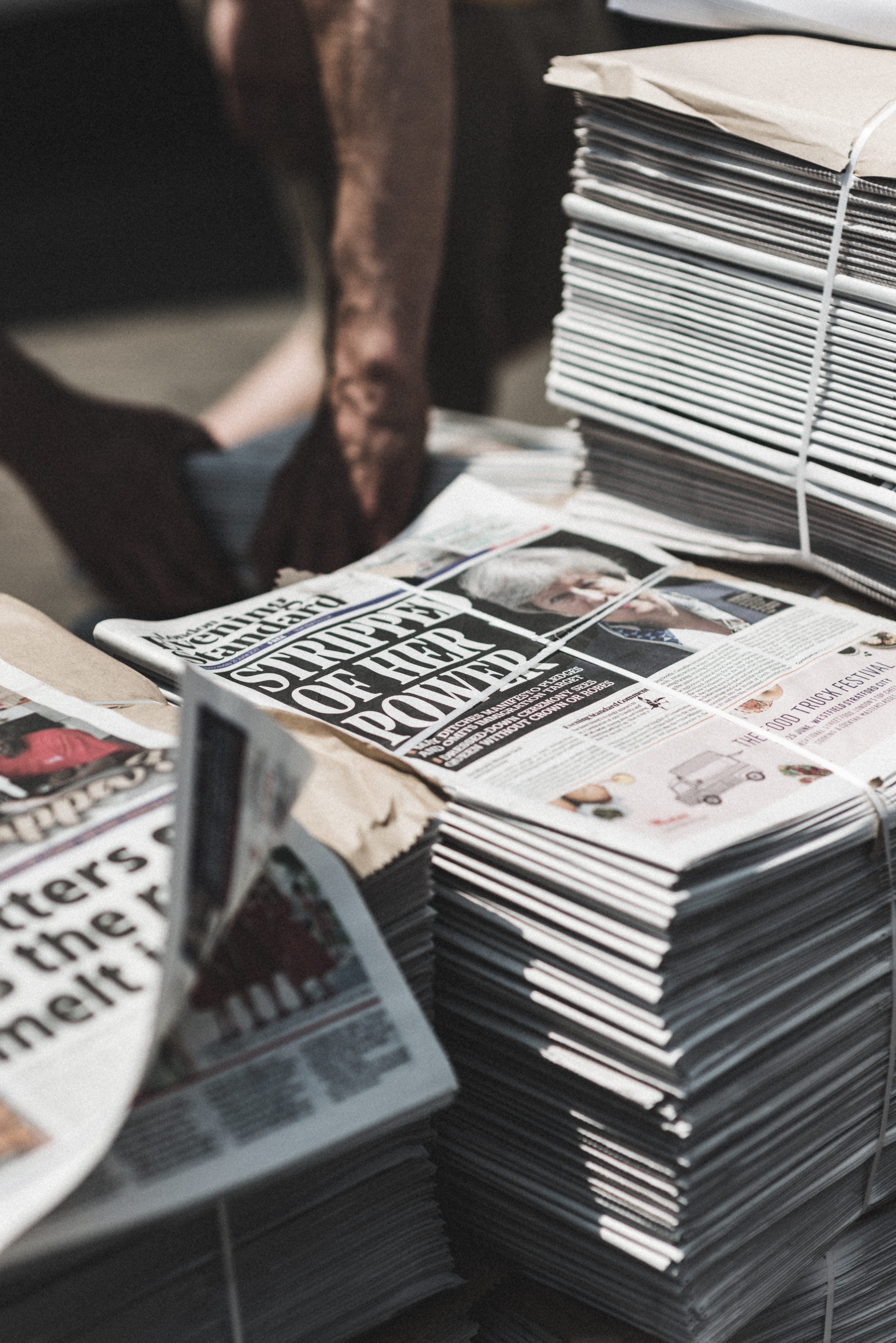one person, abundance, the media, newspaper, struggles, table, people, body part, Power, shallow, men, piles, close-up, arts culture and entertainment, Phone HD Wallpaper
