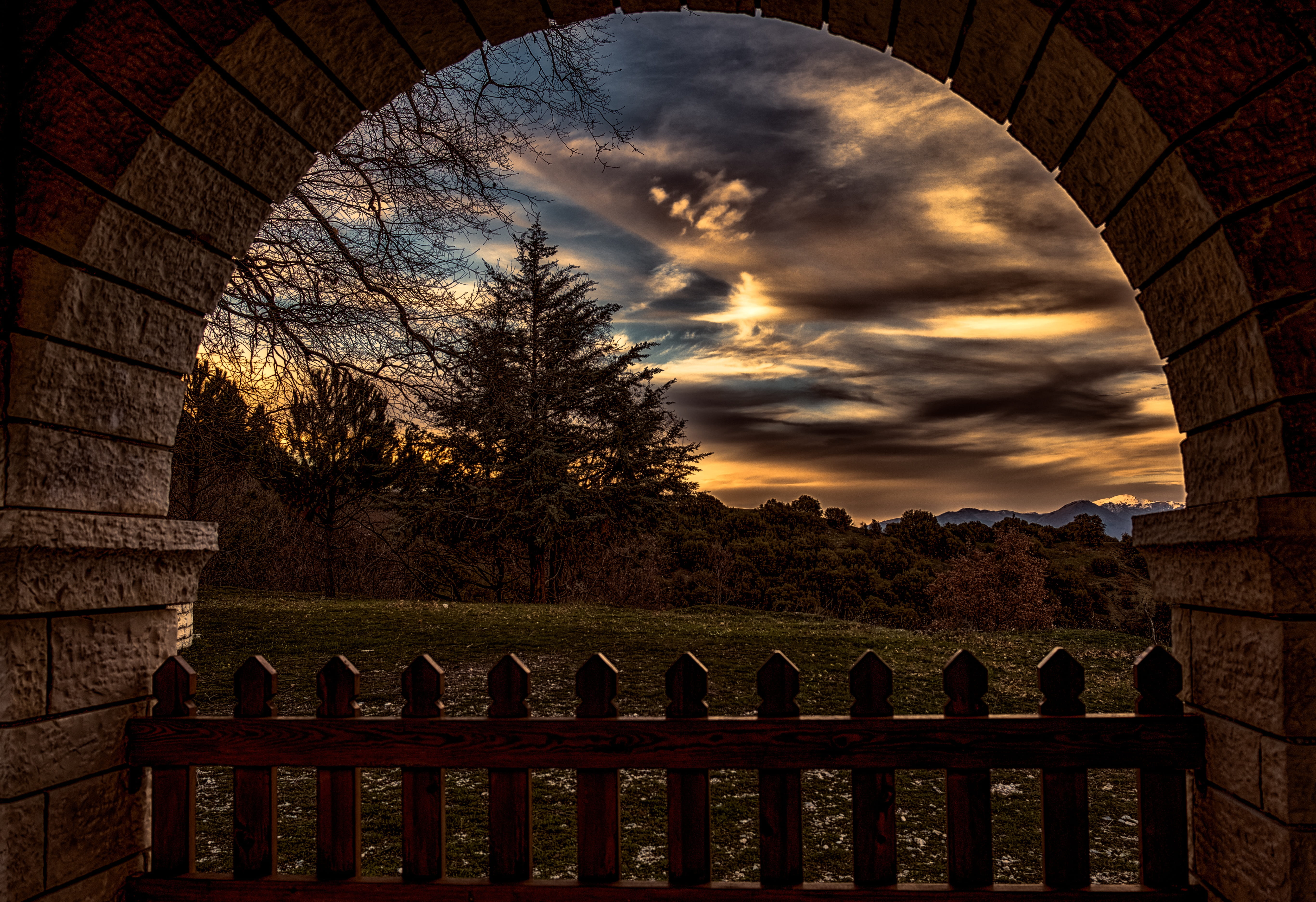 sky, built structure, no people, cloud - sky, golden hour, travel destinations, history, sun, 5K, railing, building exterior, topio, boundary, barrier, HD Wallpaper