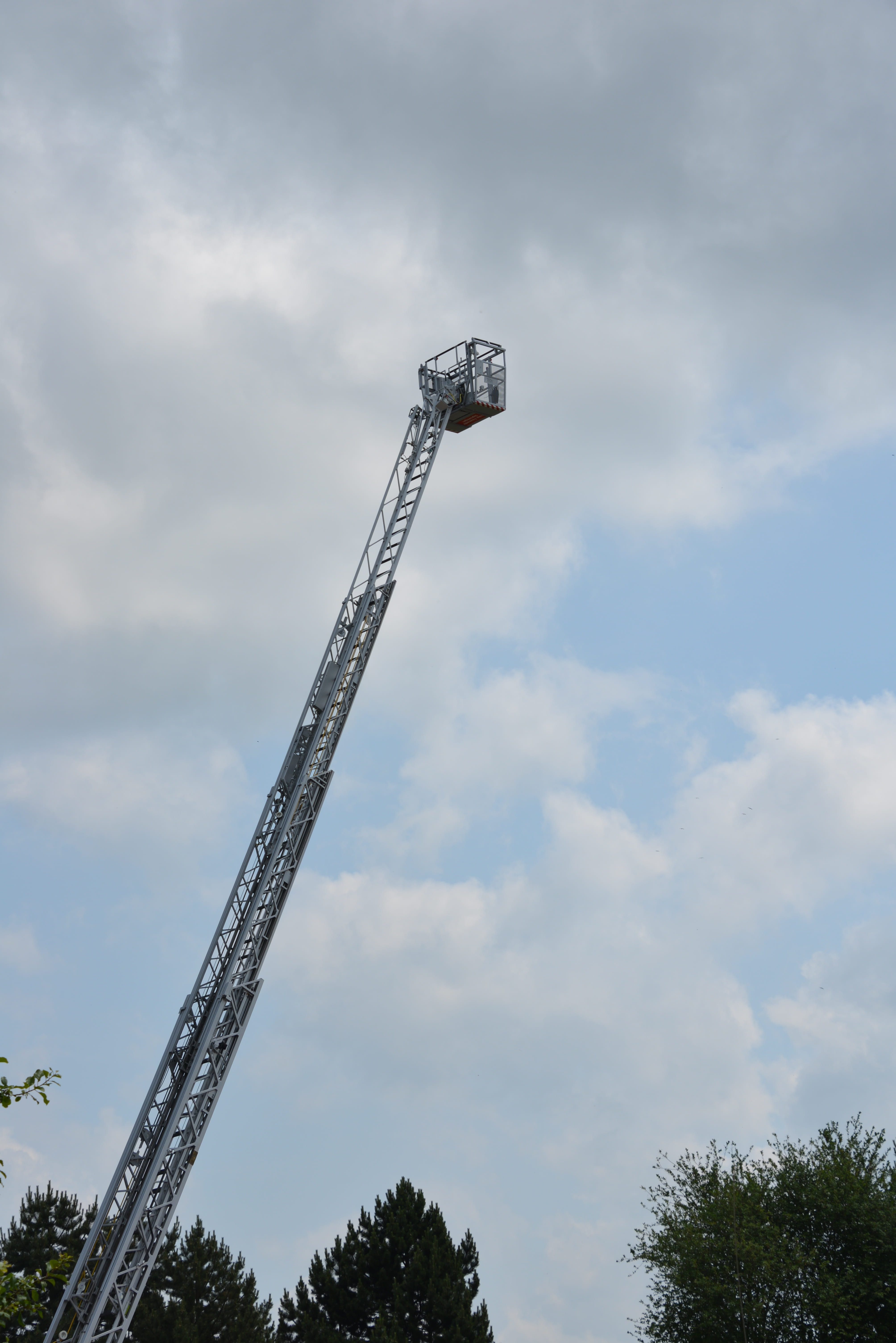 nature, Rescue, delete exercise, tower, vehicle, risk, fire, tall - high, no people, construction industry, built structure, cloud - sky, fire escape, fire truck, Phone HD Wallpaper