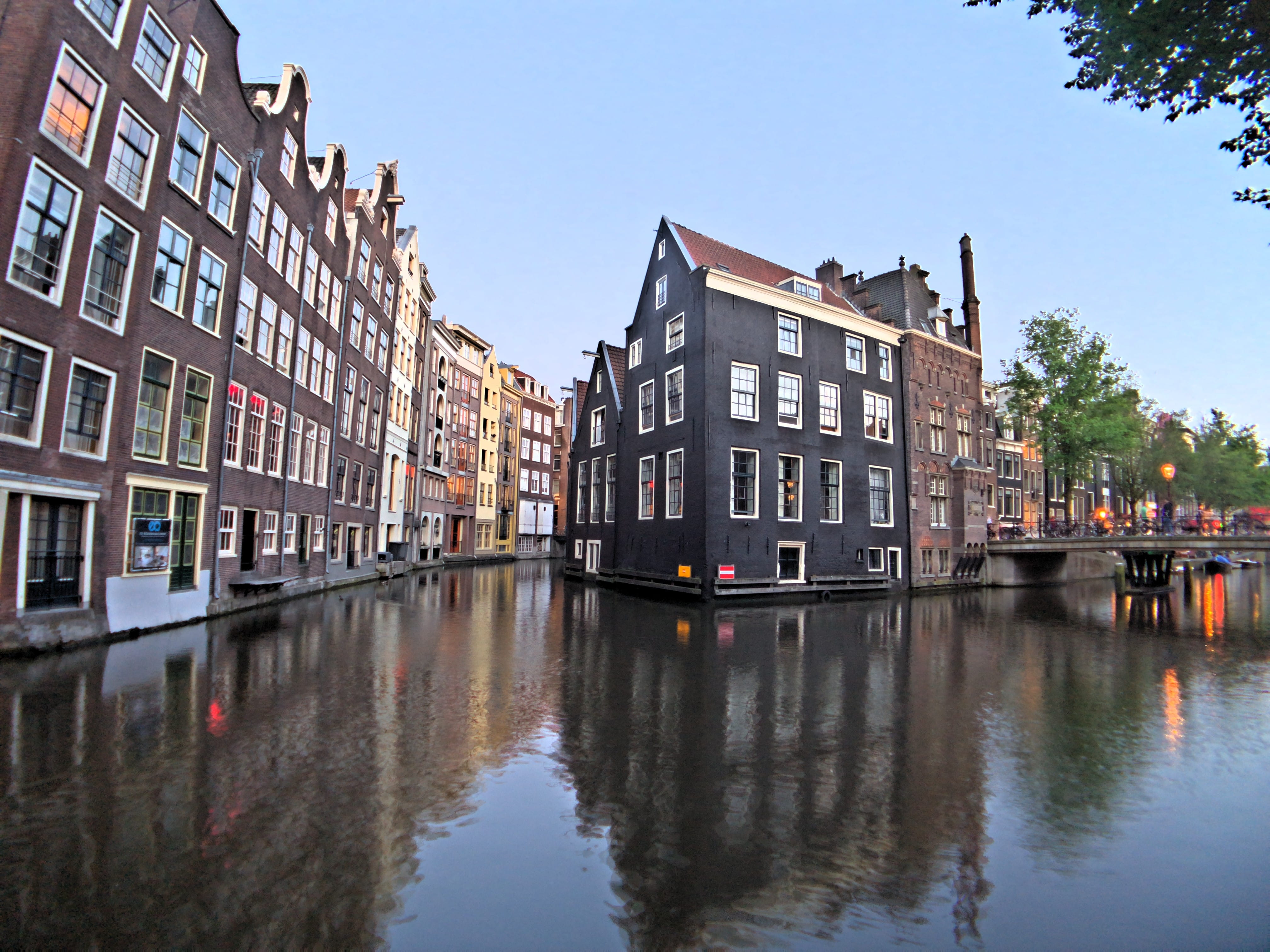 city, 4K, canal, nature, moat, nautical vessel, water, outdoors, amsterdam, mode of transportation, urban, house, built structure, sint olofssteeg 17, HD Wallpaper
