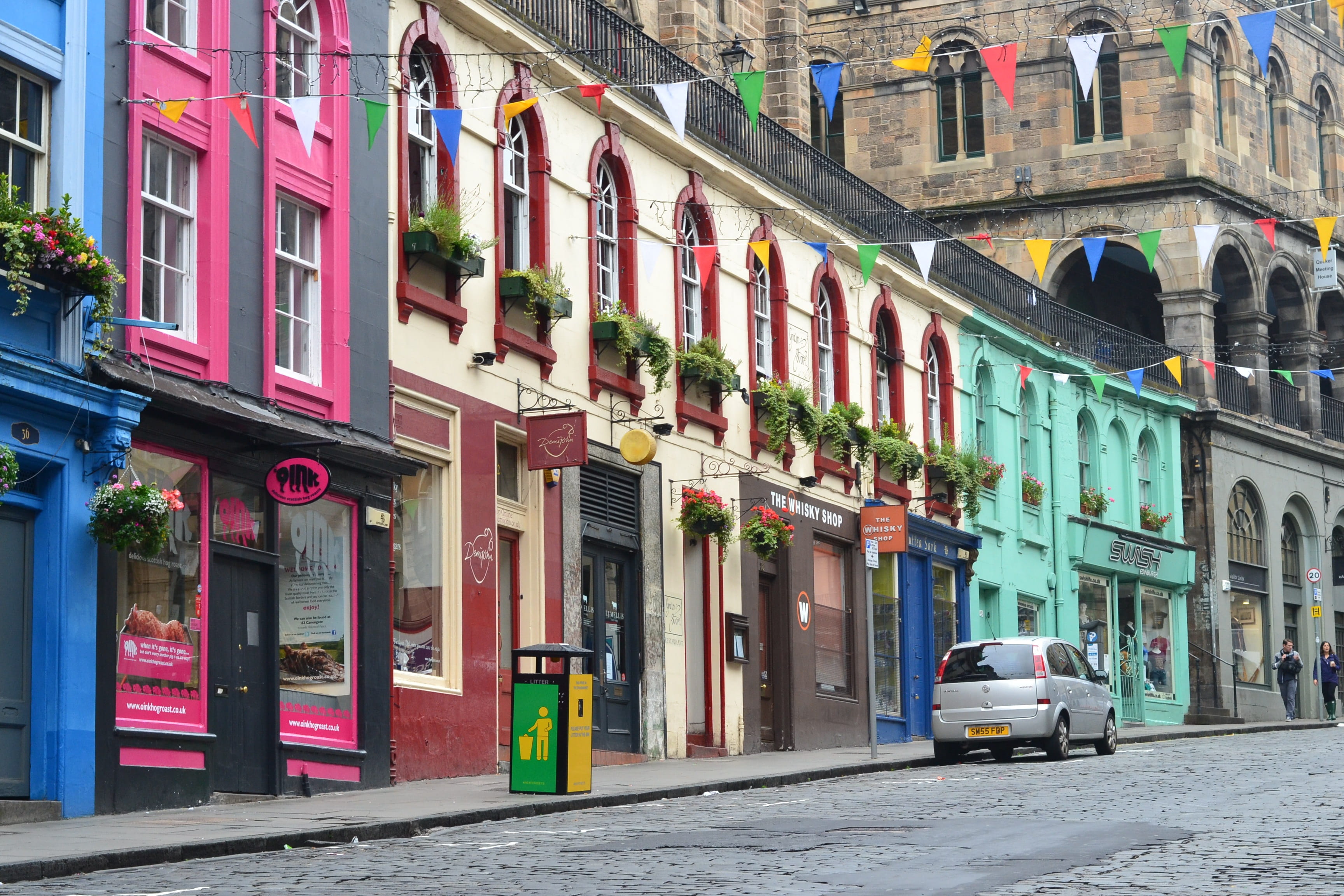building exterior, Scotland, assorted, City, Home, incidental people, facade, concrete, travel, outdoors, transportation, built structure, city life, multi colored, HD Wallpaper