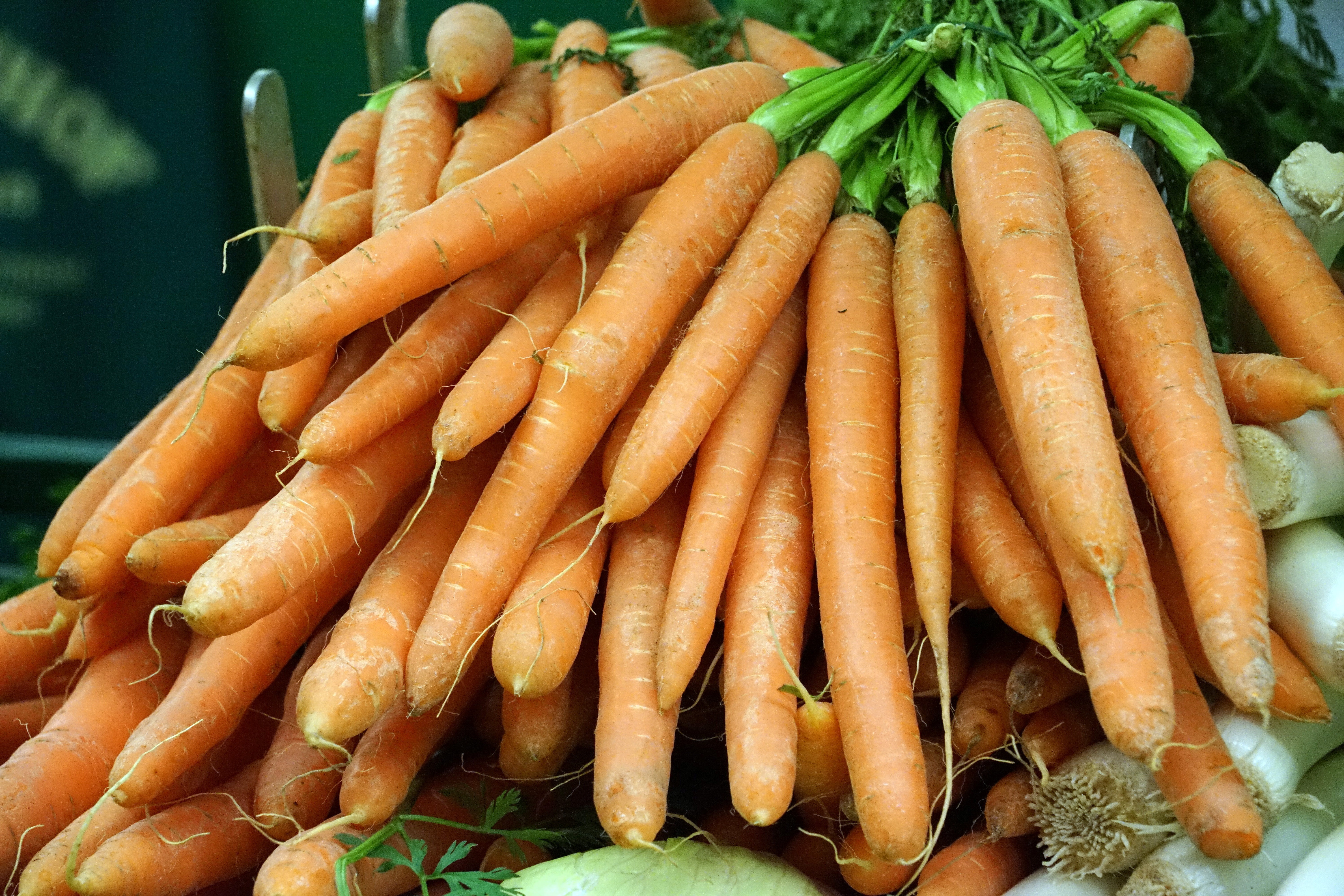 large group of objects, organic, 5K, root vegetable, raw food, market stall, freshness, soup greens, retail, market, abundance, for sale, vegetable, still life, HD Wallpaper