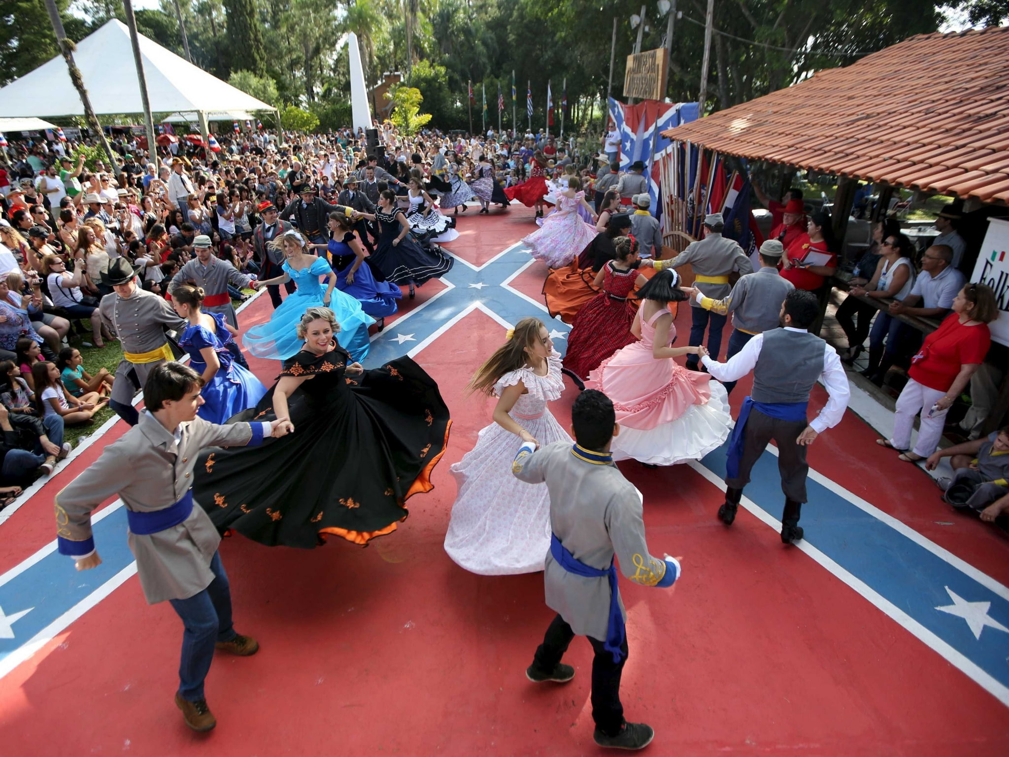 leisure activity, large group of people, 1080P, group of people, togetherness, walking, adult, women, men, mixed age range, lifestyles, festival, real people, HD Wallpaper