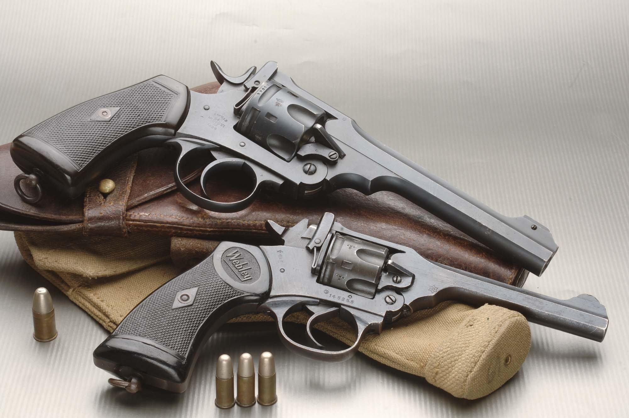 2 pieces, holster, cartridges, 1080P, Revolver, revolvers, Webley andamp; Scott Mark IV, gray, two, HD Wallpaper
