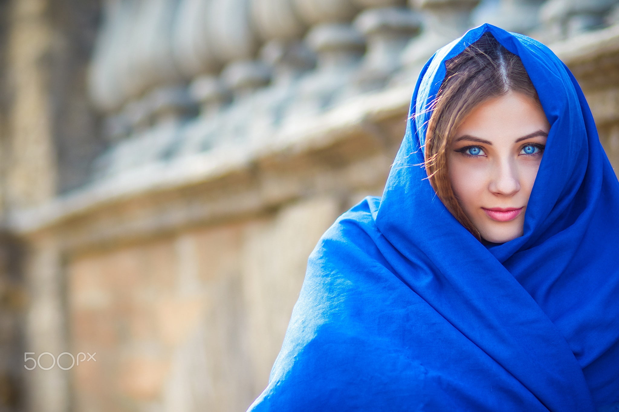 adult, headshot, beauty, portrait, outdoors, 500px, hijab, looking at camera, blue, Yri Filichkin, blue eyes, model, real people, focus on foreground, hood - clothing, HD Wallpaper