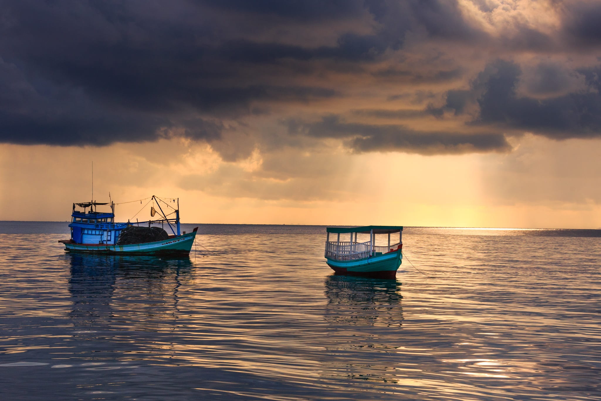 sunset, tranquility, the beach, pier, sailing, two, clouds, waterfront, sea, dawn, boats, the fishermen, channel, beauty in nature, tropical sea, transportation, HD Wallpaper