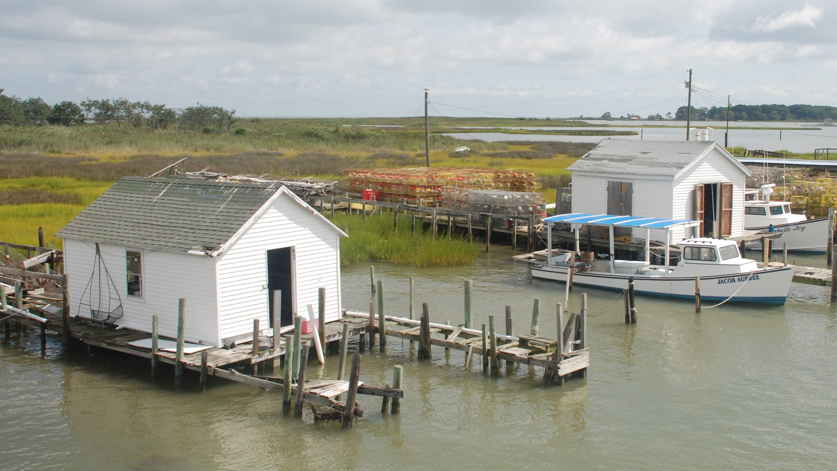 sky, nautical vessel, building exterior, day, house, crab, mode of transportation, building, waterfront, tangier island, outdoors, nature, built structure, HD Wallpaper