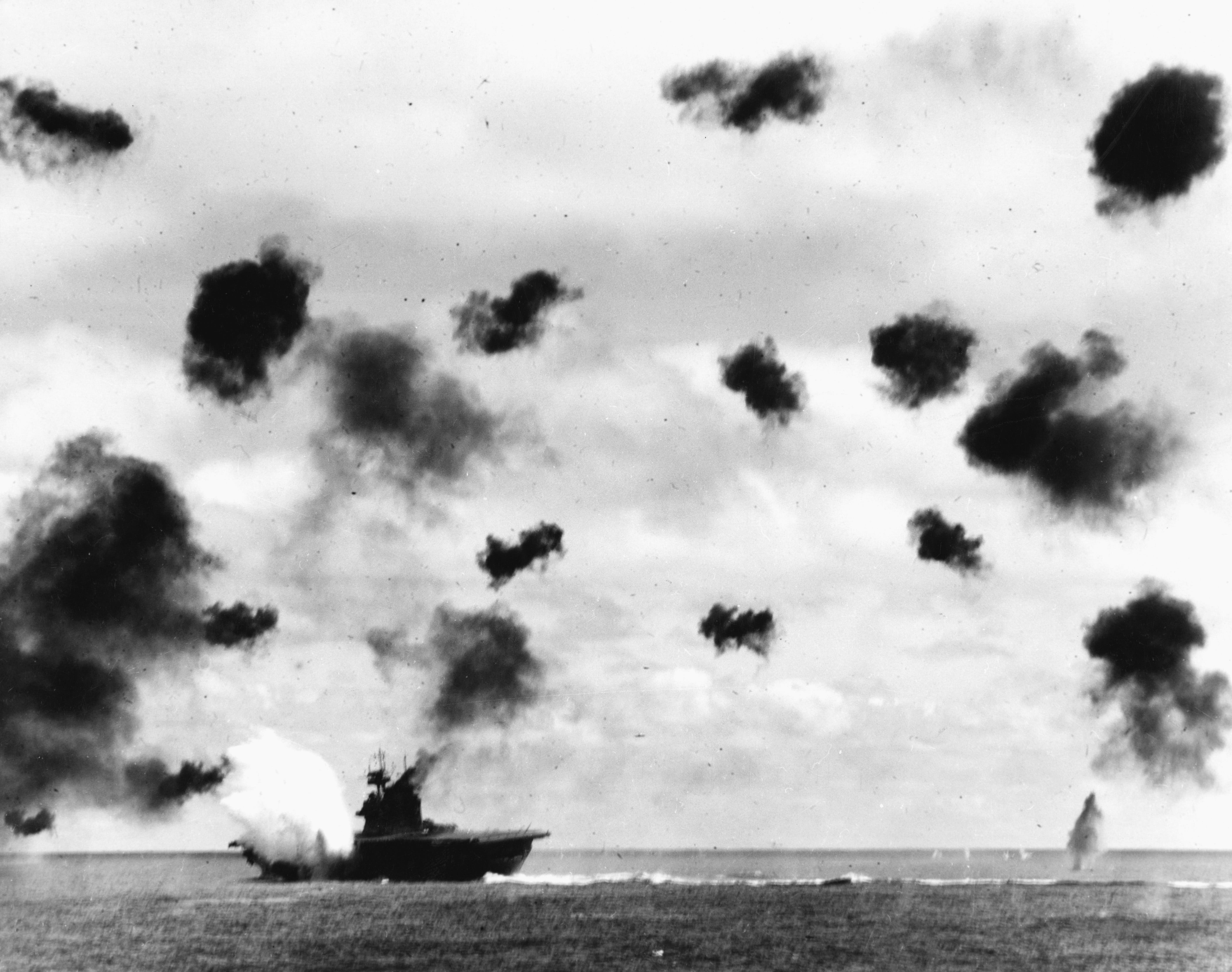 being hit, tranquility, photos, land, public domain, USS Yorktown, nautical Vessel, horizon, retro Styled, beach, ww2, tranquil scene, sea, mode of transportation, HD Wallpaper