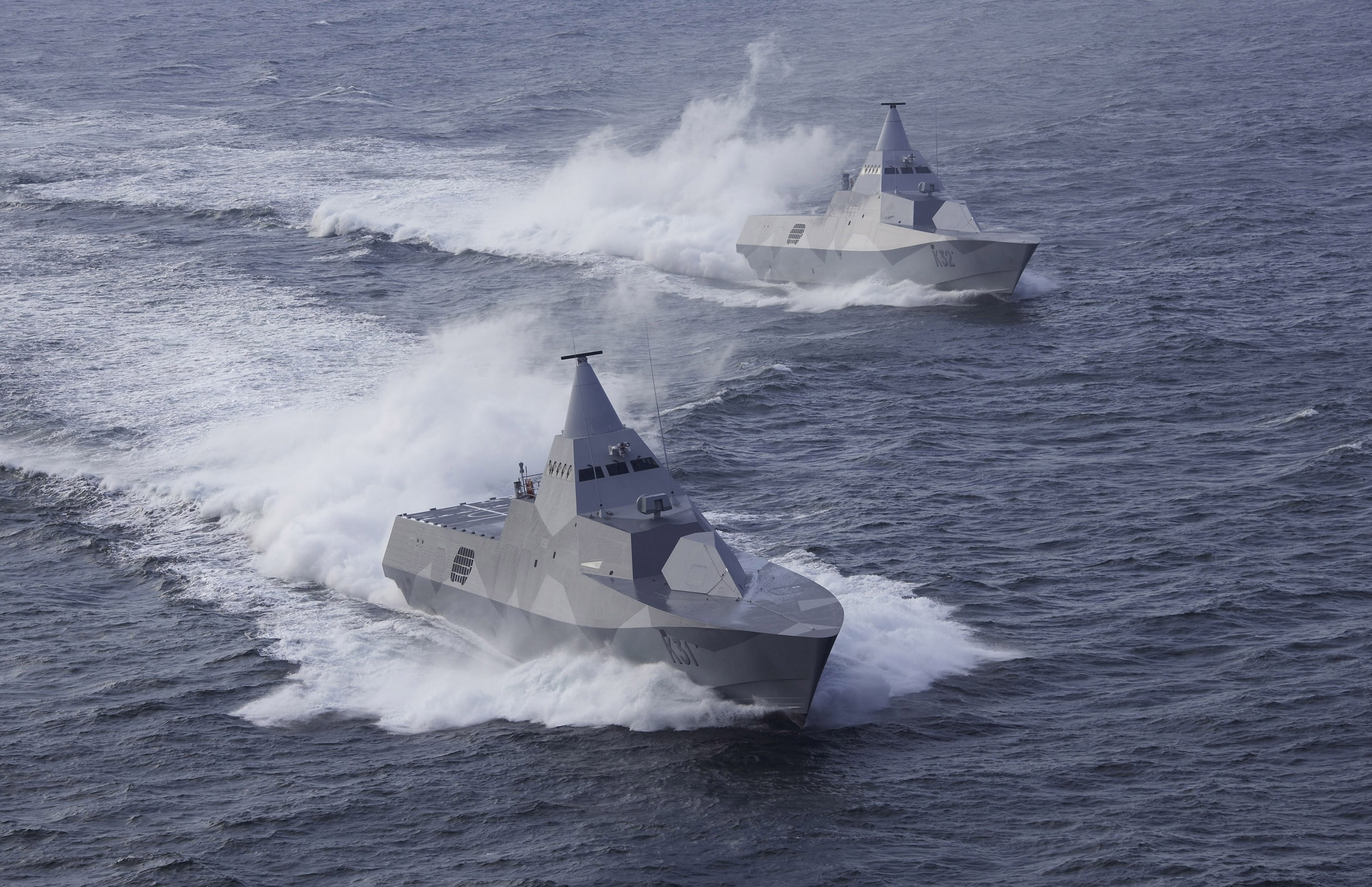 motion, sailing, speed, travel, transportation, 2K, no people, wave, military, nature, day, waterfront, water, warship, wave pattern, nautical vessel, HD Wallpaper