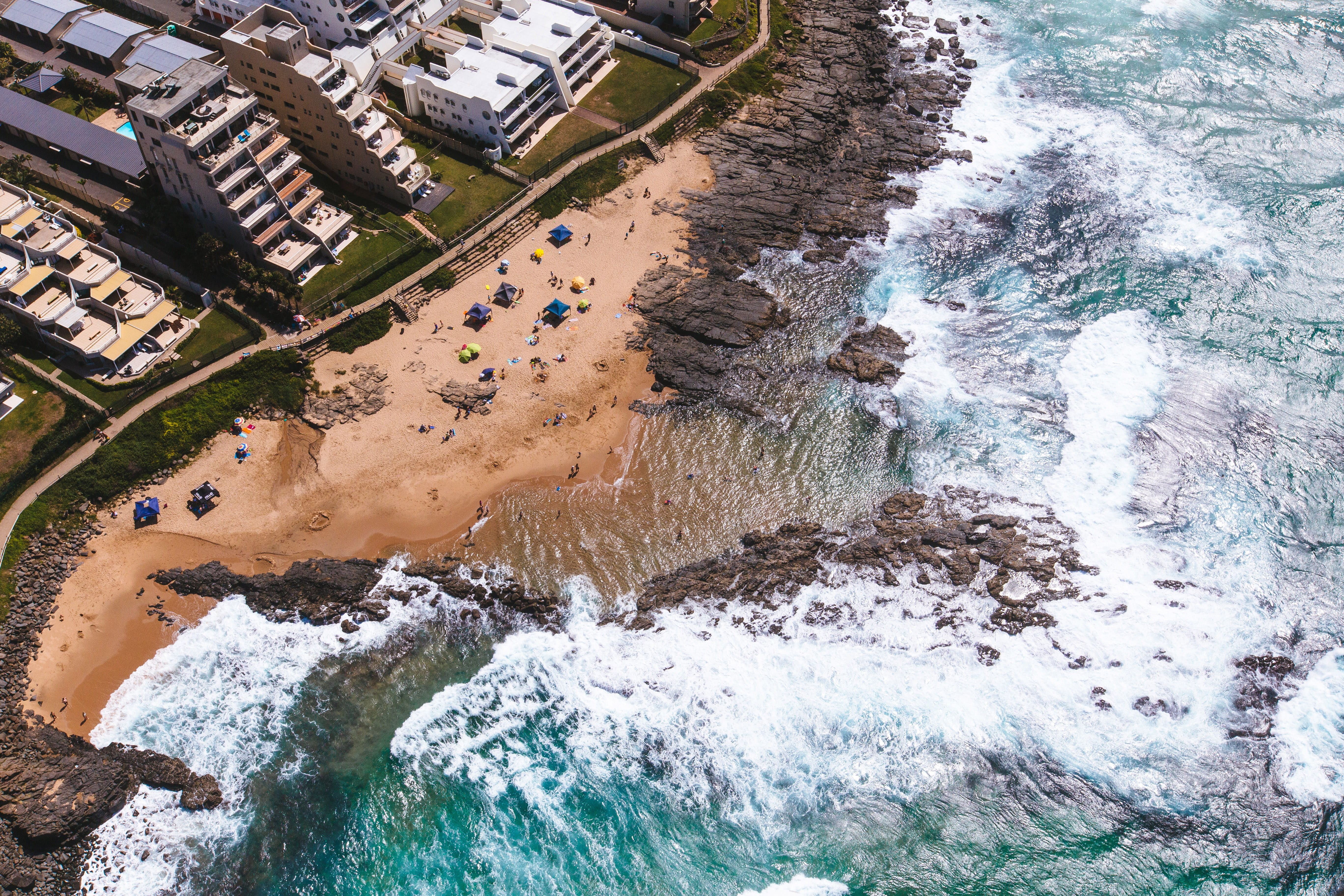 surfing, built structure, architecture, public domain, outdoors, 5K, coastline, building exterior, flowing, scenics, beauty in nature, waterfront, Beach, HD Wallpaper