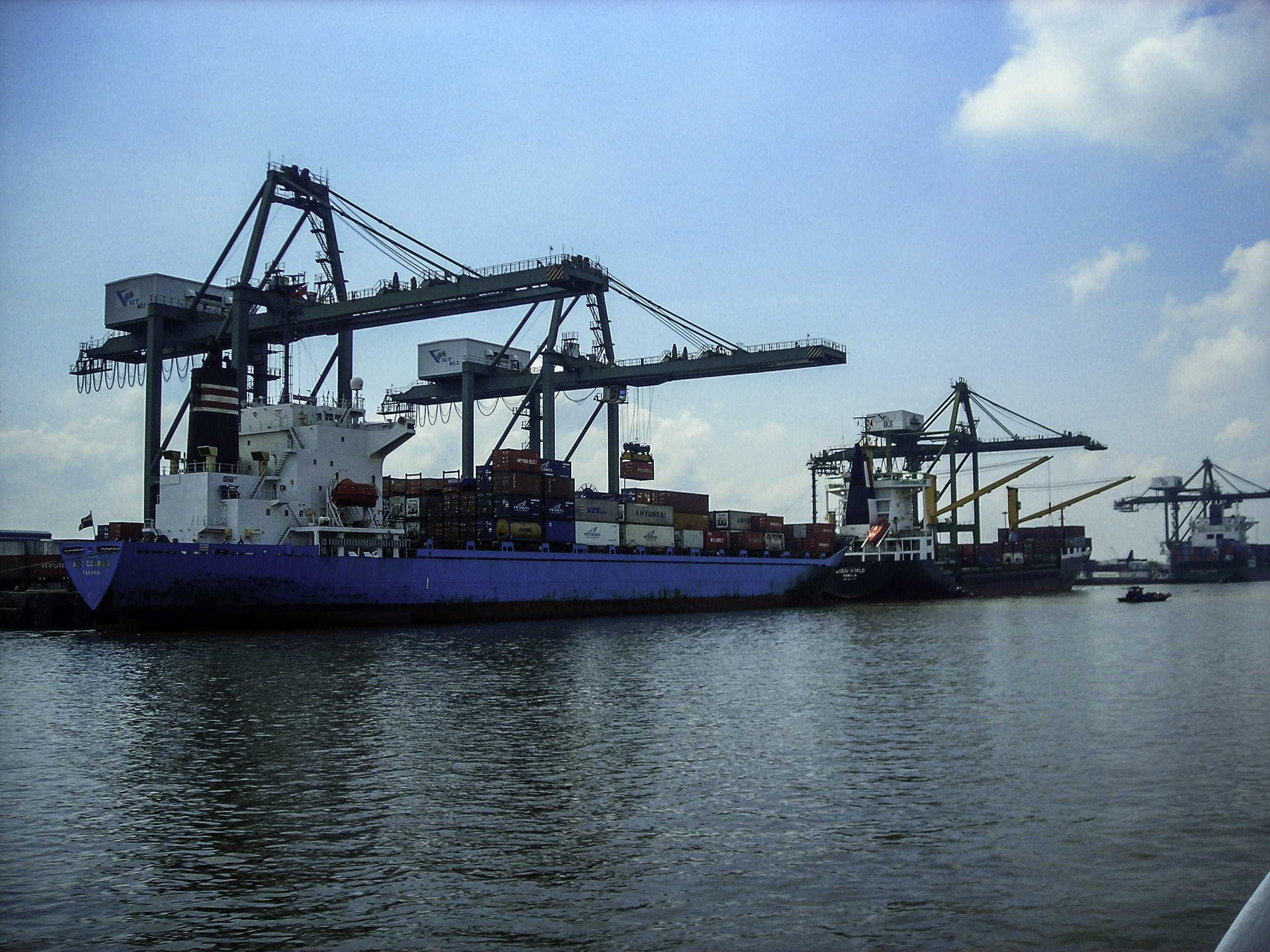 commercial Dock, container Ship, no people, sky, water, construction equipment, outdoors, photos, business, ship, machinery, shipping, ocean, public domain, HD Wallpaper