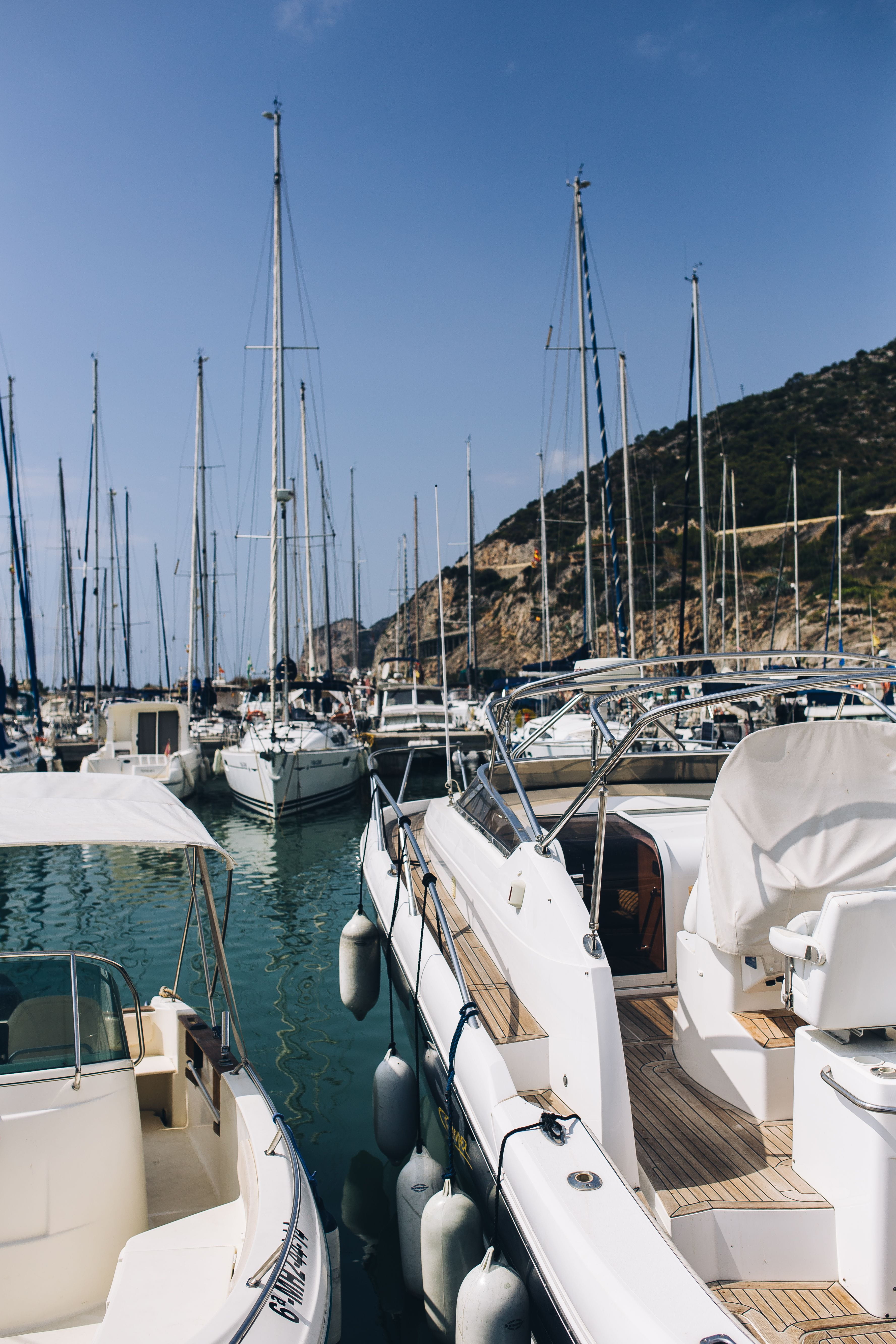 mast, Port, sunlight, yachts, sea, transportation, water, sky, travel, Barcelona, vacations, Catalonia, coast, Ginesta, yacht, mode of transportation, outdoors, Phone HD Wallpaper