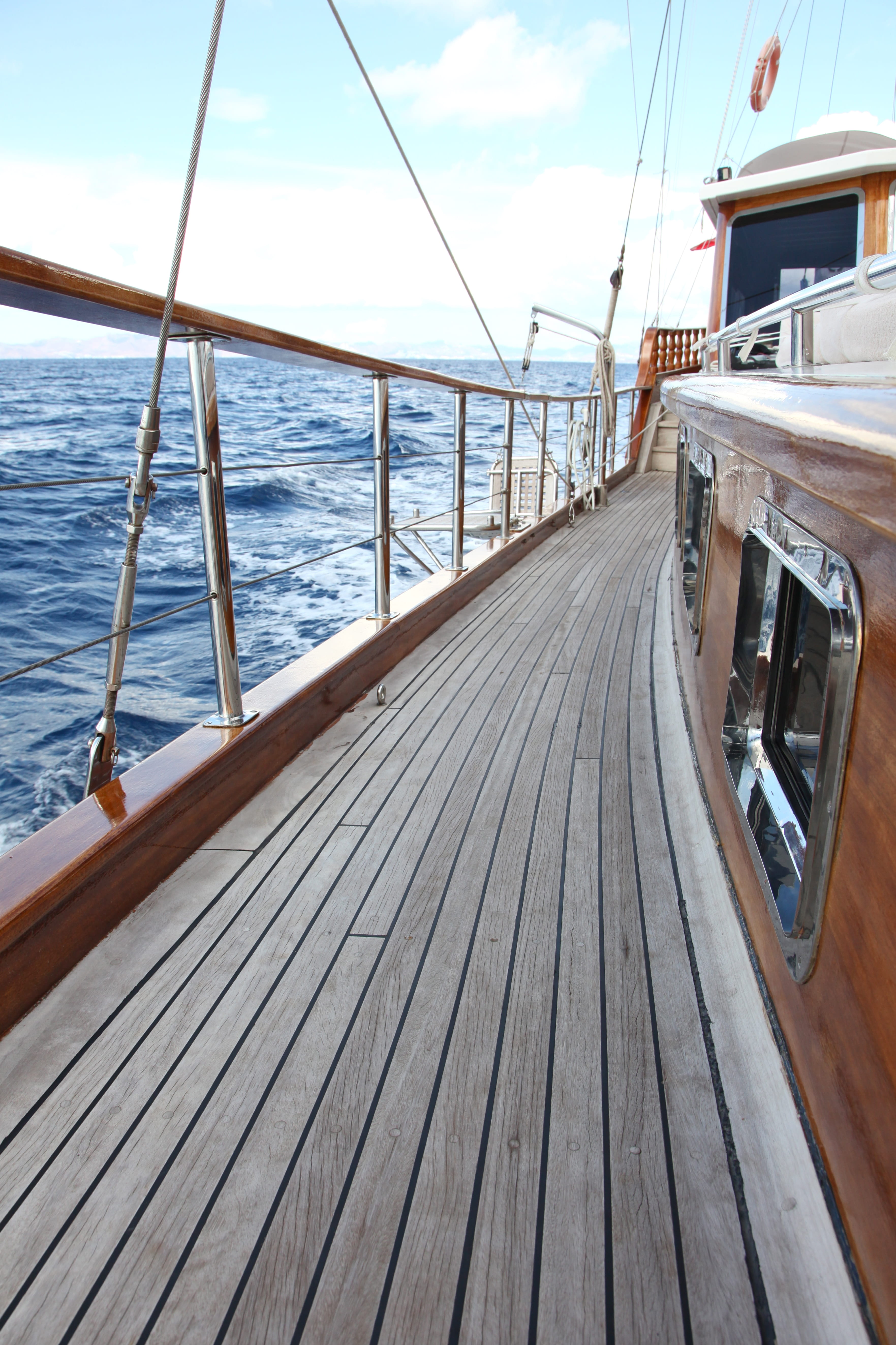 sea, direction, travel, luxury, nature, ship, no people, sky, wood paneling, outdoors, yacht, sailboat, day, wood, railing, passenger craft, mode of transportation, Phone HD Wallpaper