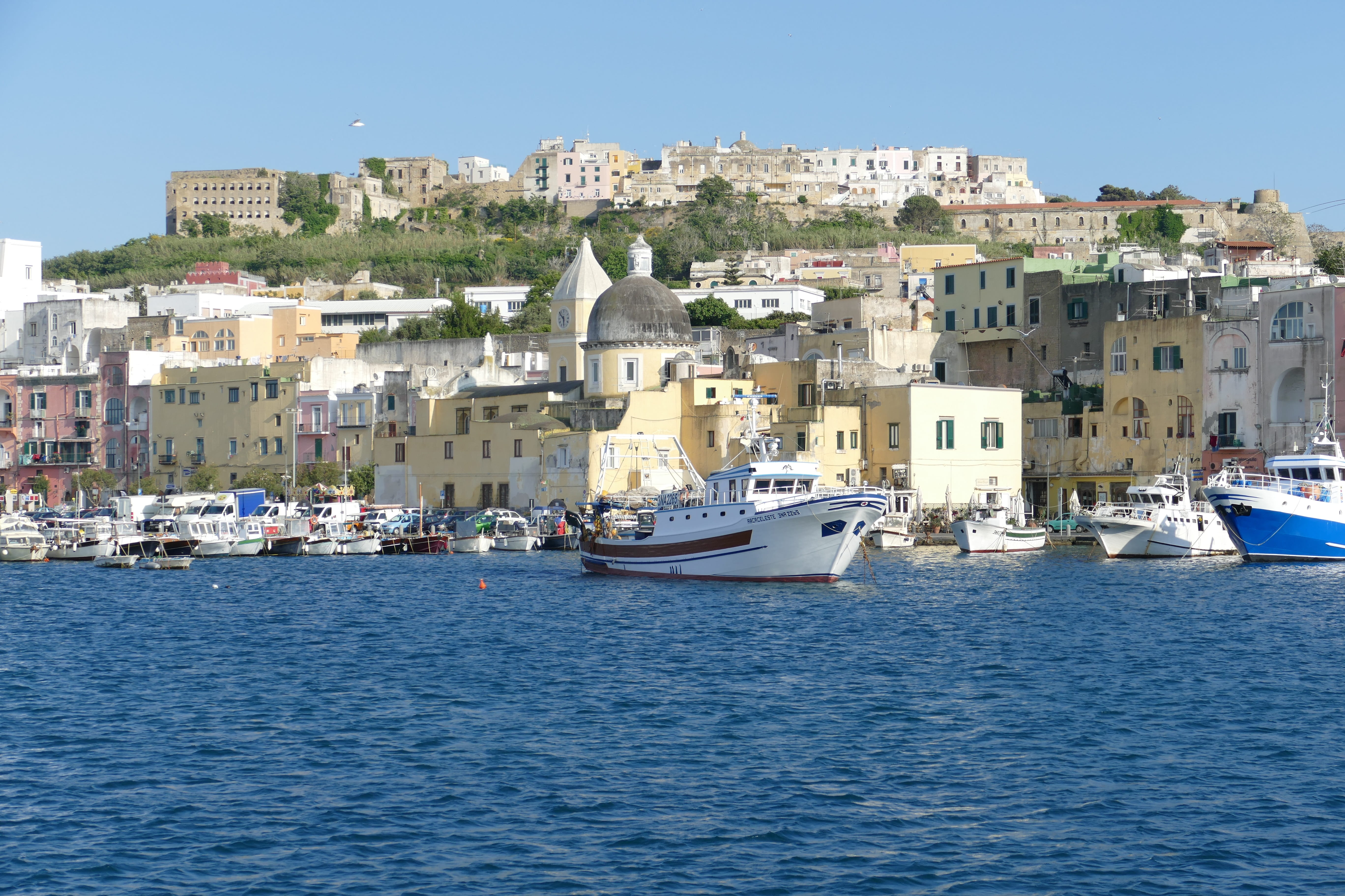 outdoors, idyllic, 5K, nature, ship, procida, building, rock, nautical vessel, yacht, travel, island, waterfront, day, tourism, mode of transportation, HD Wallpaper