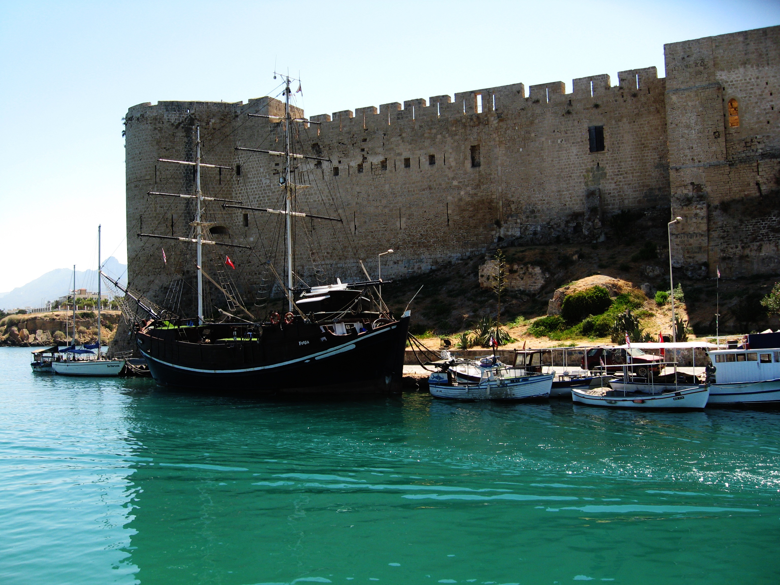 history, sunlight, sky, built structure, sailboat, no people, outdoors, clear sky, antique, tourism, ancient, building, old, greek, architecture, laguna, HD Wallpaper