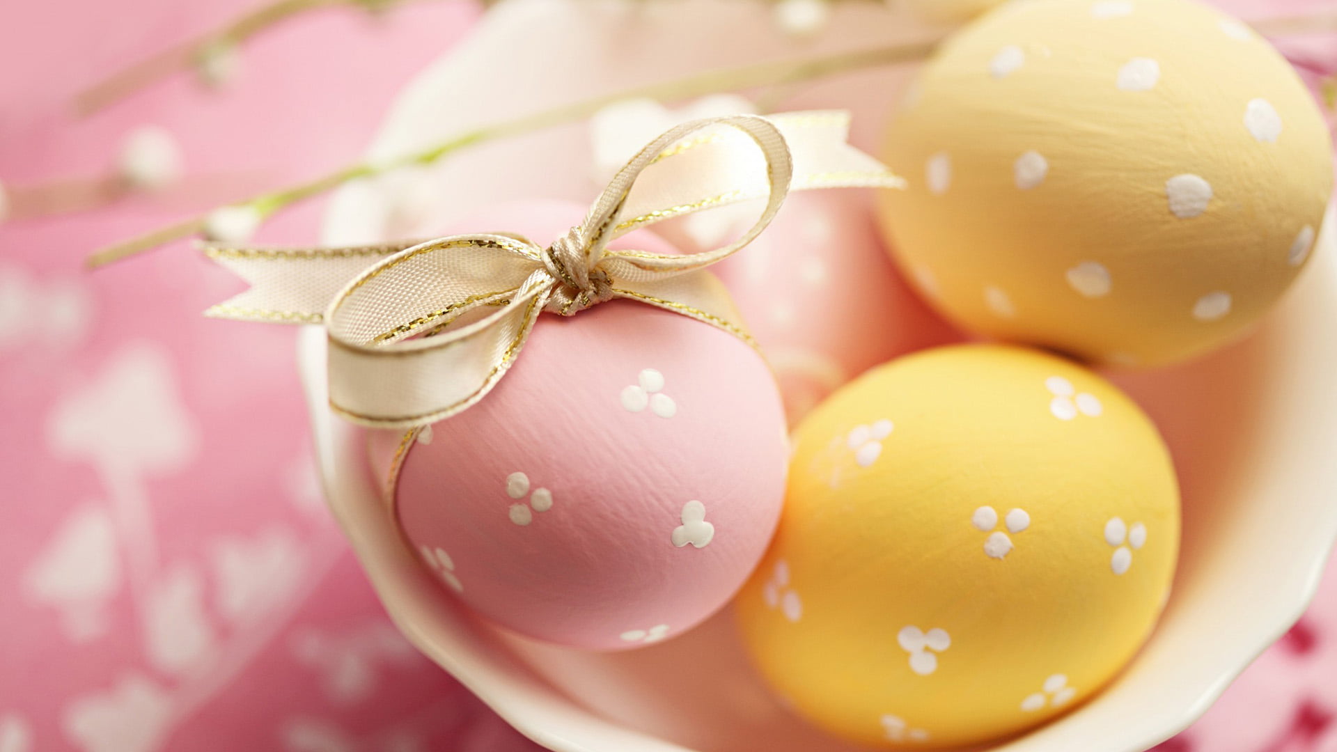 food and drink, cooking, holiday, breakfast, eat, decoration, yellow, healthy, food, event, ribbon - sewing item, plate, easter egg, nutrition, ornate, HD Wallpaper