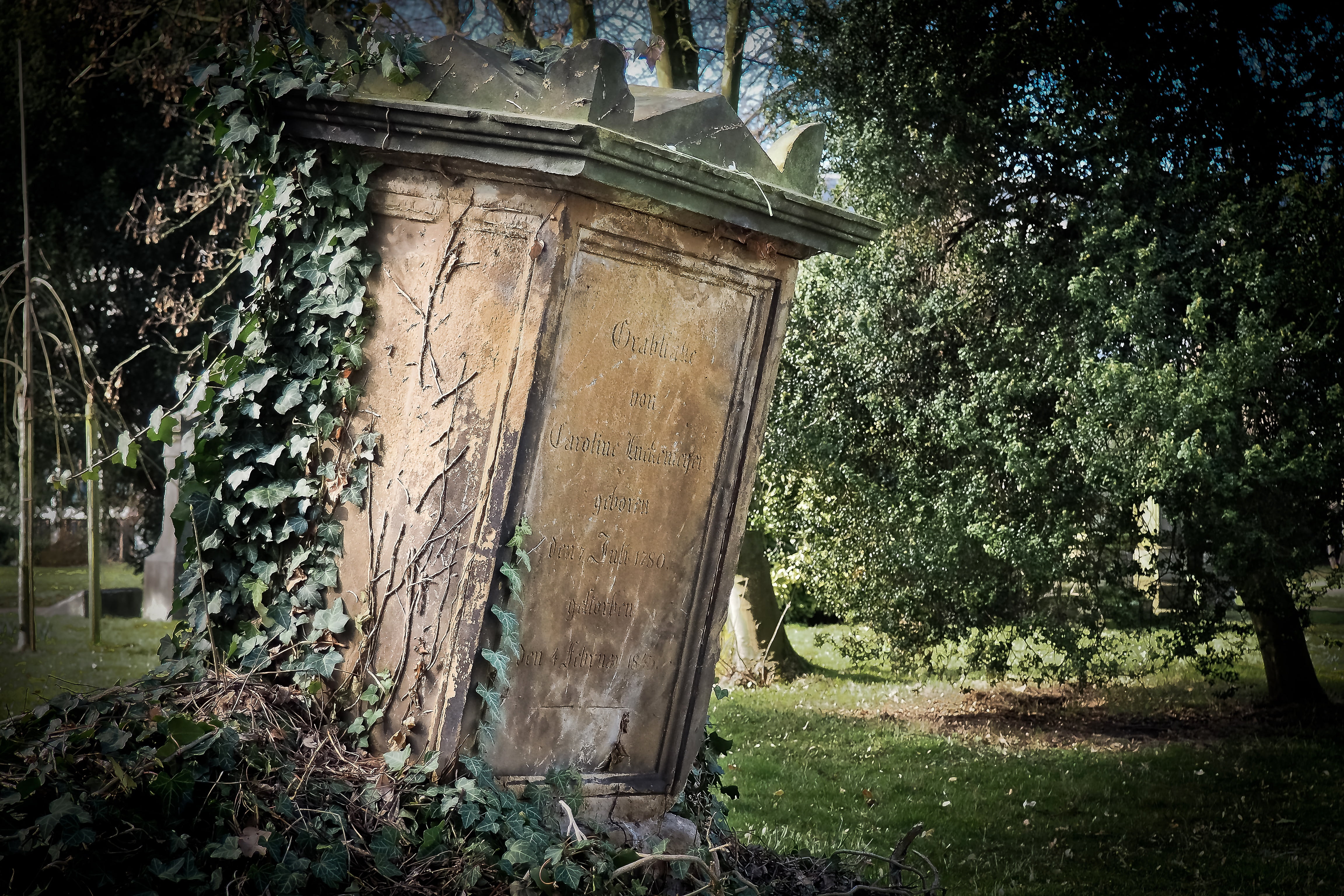 old, memory, building, day, plant, grave, grass, building exterior, shed, growth, overgrown, outdoors, sculpture, faith, nature, abandoned, entrance, loneliness, HD Wallpaper