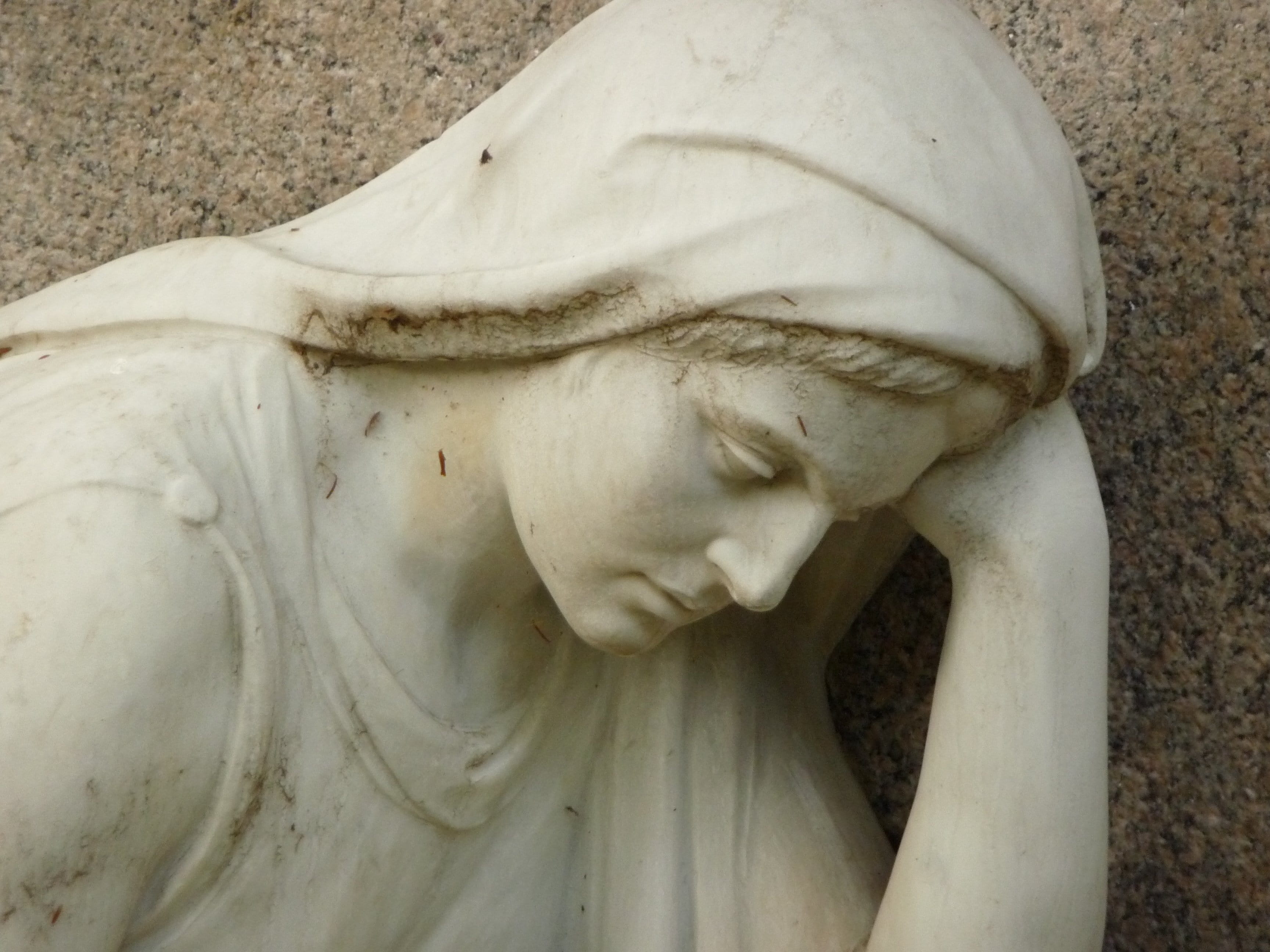 engrossment, statue, creativity, spirituality, male likeness, representation, sleeping, female likeness, 2K, belief, Marble, Silent, close-up, left, woman, HD Wallpaper