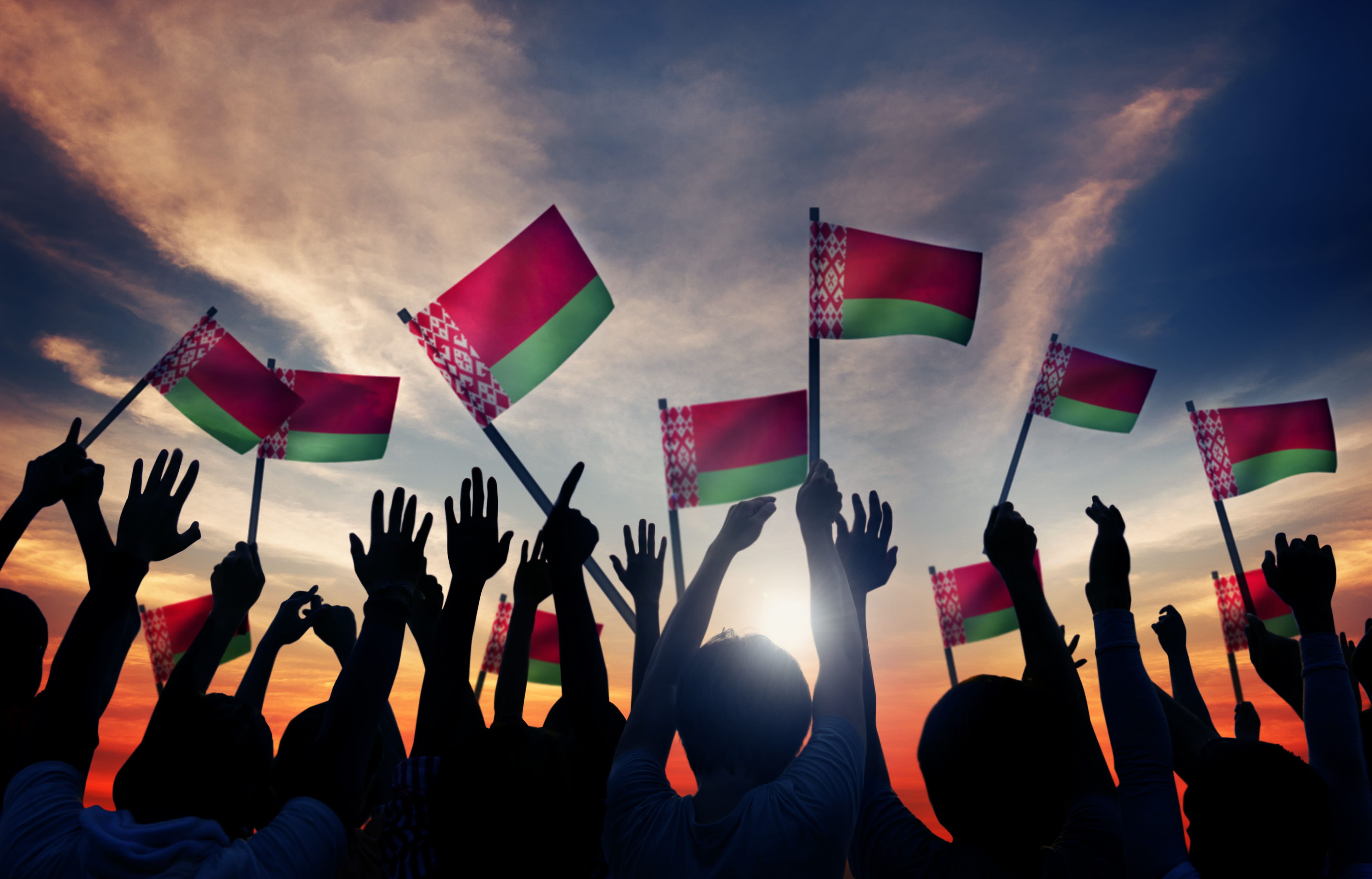 sunset, unity, cloud - sky, team, community, belarusian flag, pride, men, europe, 4K, nature, togetherness, people, dom, Belarus, flaglets, striped, real people, HD Wallpaper