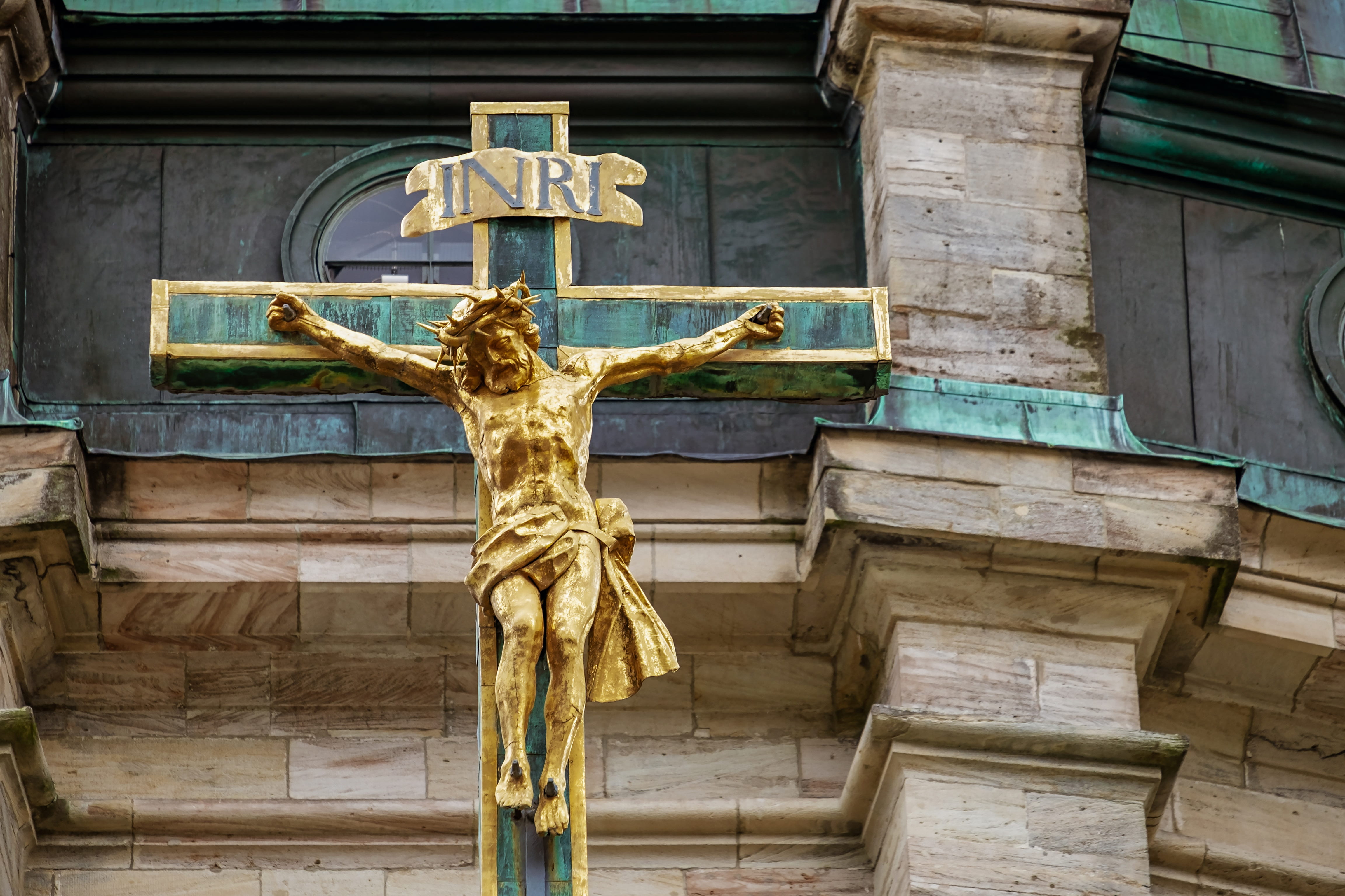 craft, representation, spirituality, gold, the past, dom, architectural column, history, human representation, christianity, statue, christian, faith, son of god, HD Wallpaper