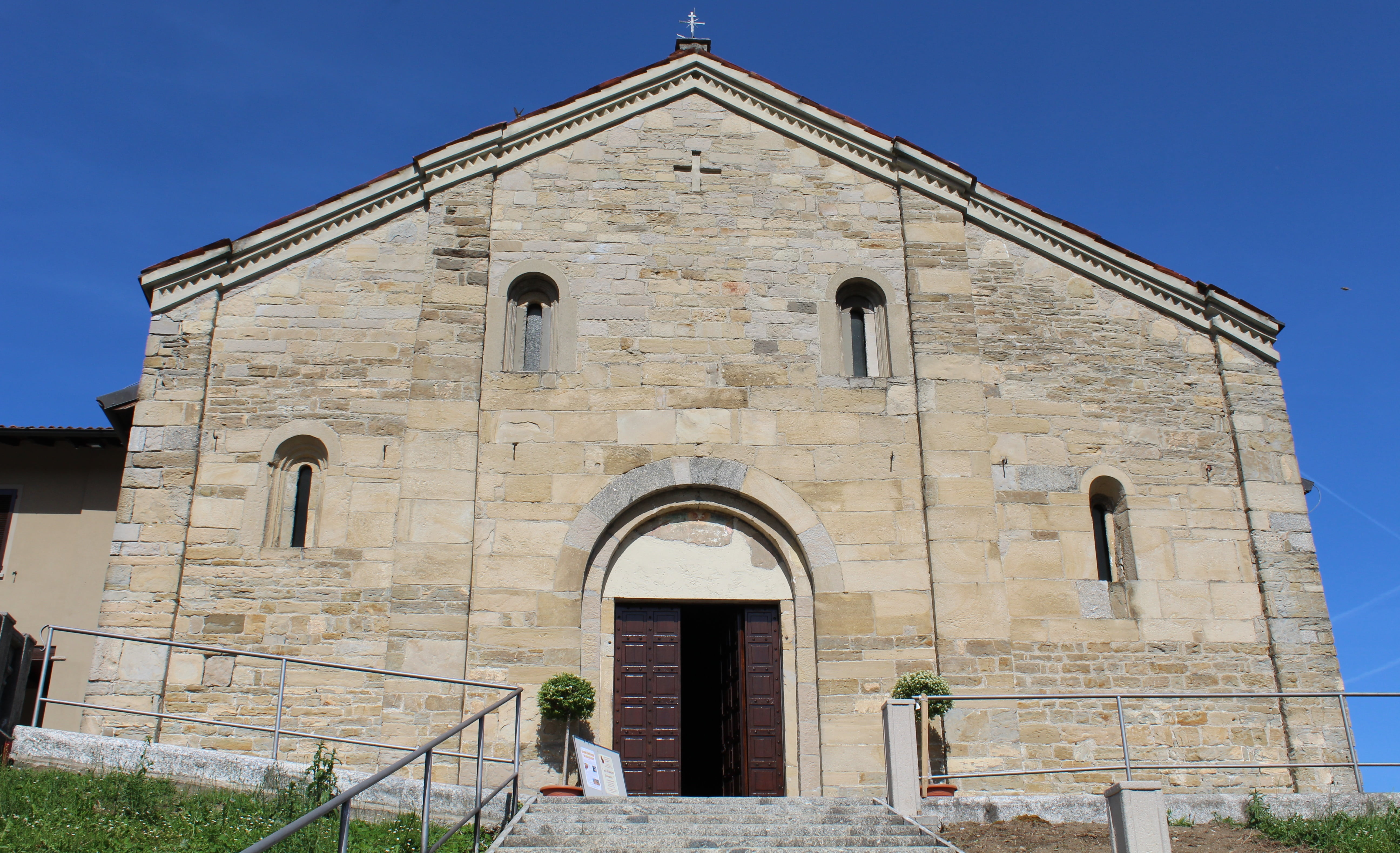 building exterior, architecture, place of worship, sacred art, church of arlate, spirituality, day, built structure, building, no people, facade, religion, HD Wallpaper