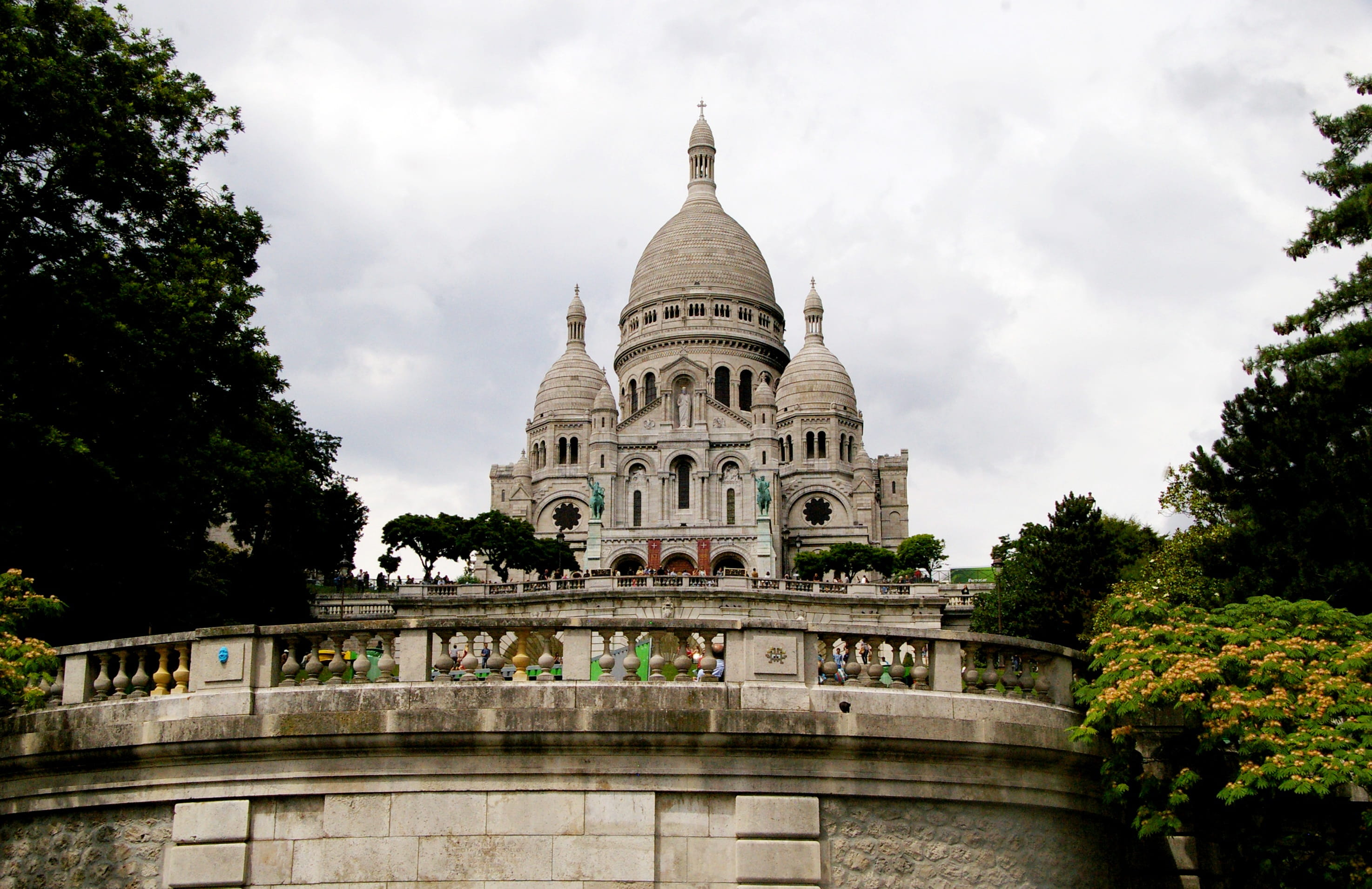 religion, travel destinations, building exterior, hill, christianity, tree, the dome vault, sacral, architecture, the roof of the, Paris, Sacre Coeur, the past, HD Wallpaper