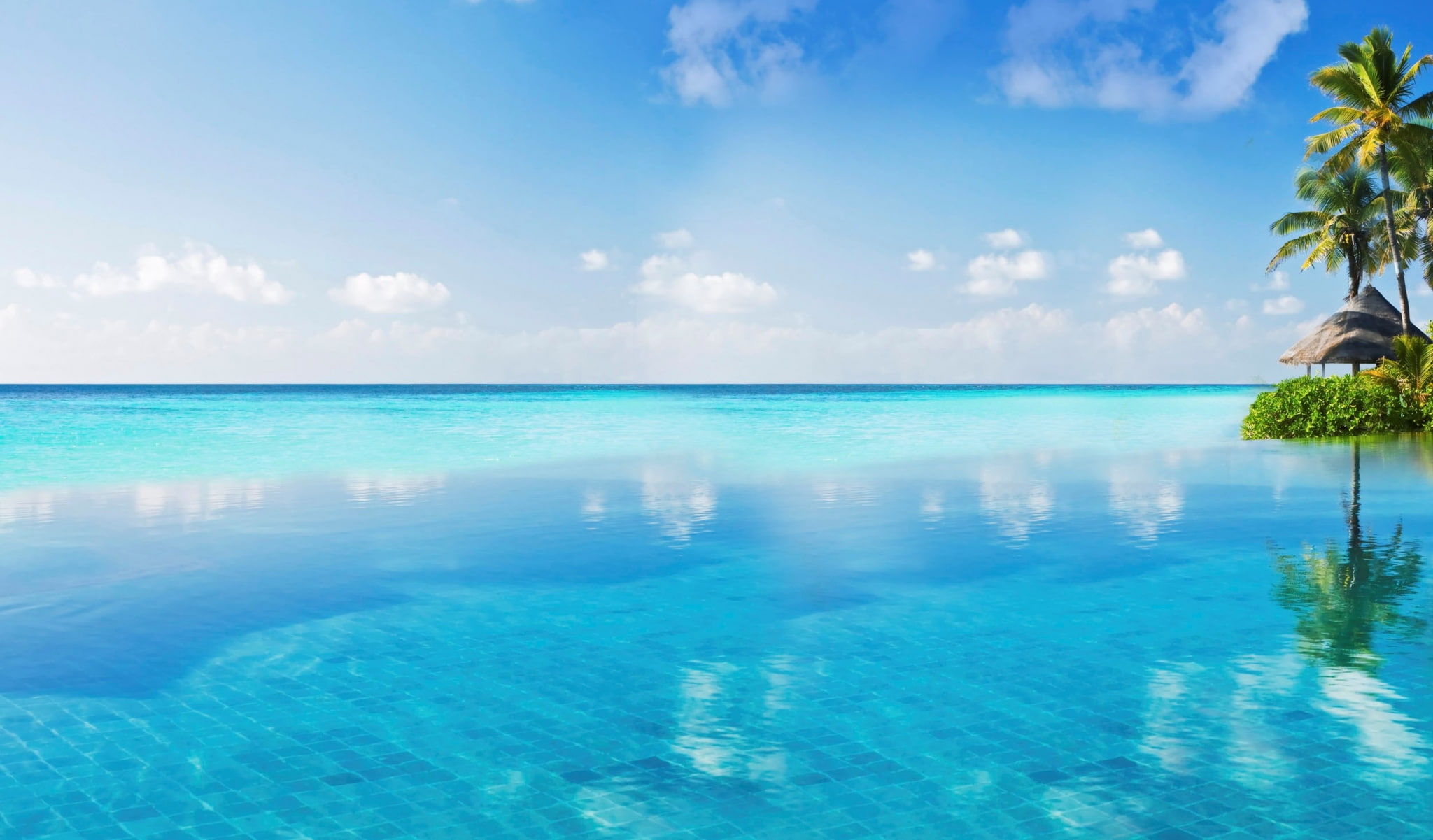 pool, turquoise colored, horizon over water, infinity pool, sky, trip, tranquil scene, vacations, no people, horizon, luxury, water, sea, beauty in nature, HD Wallpaper