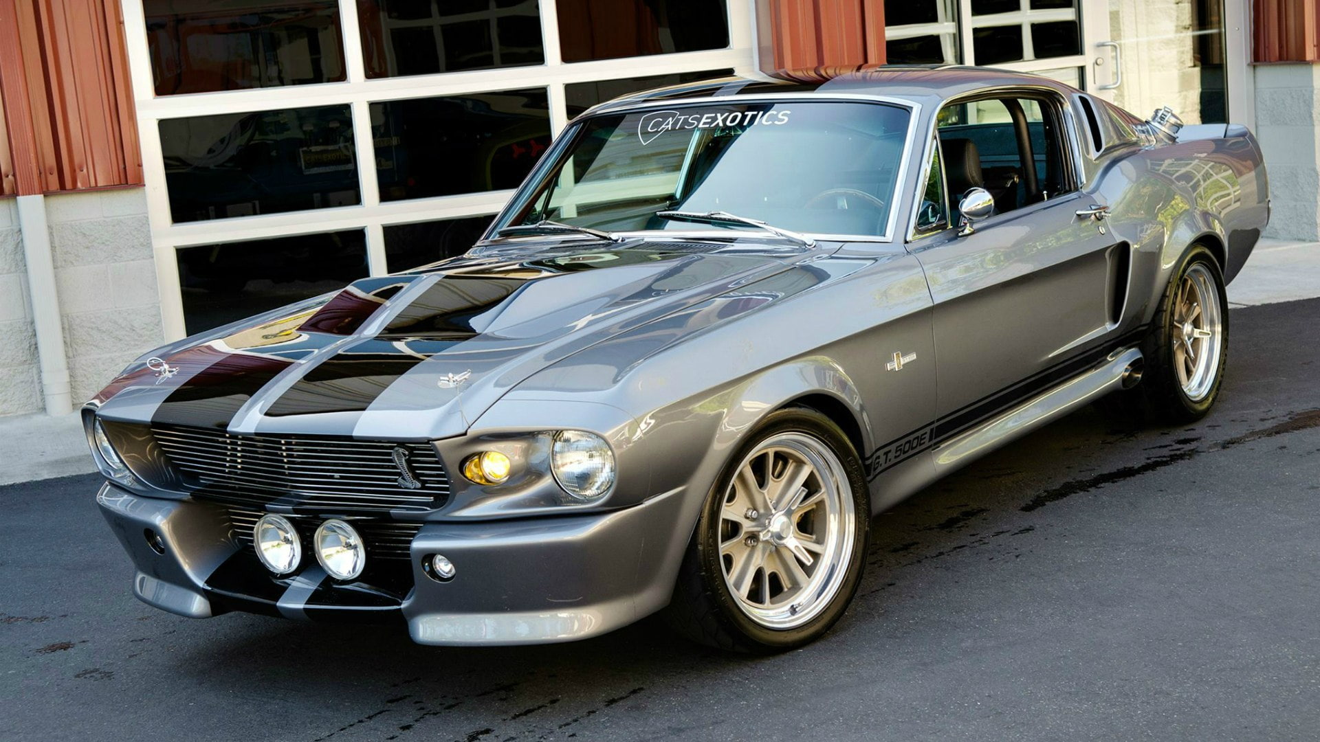 land Vehicle, status Car, outdoors, silver, american car, supercar, Shelby, speed, white color, car, old-fashioned, 1080P, retro Styled, architecture, HD Wallpaper