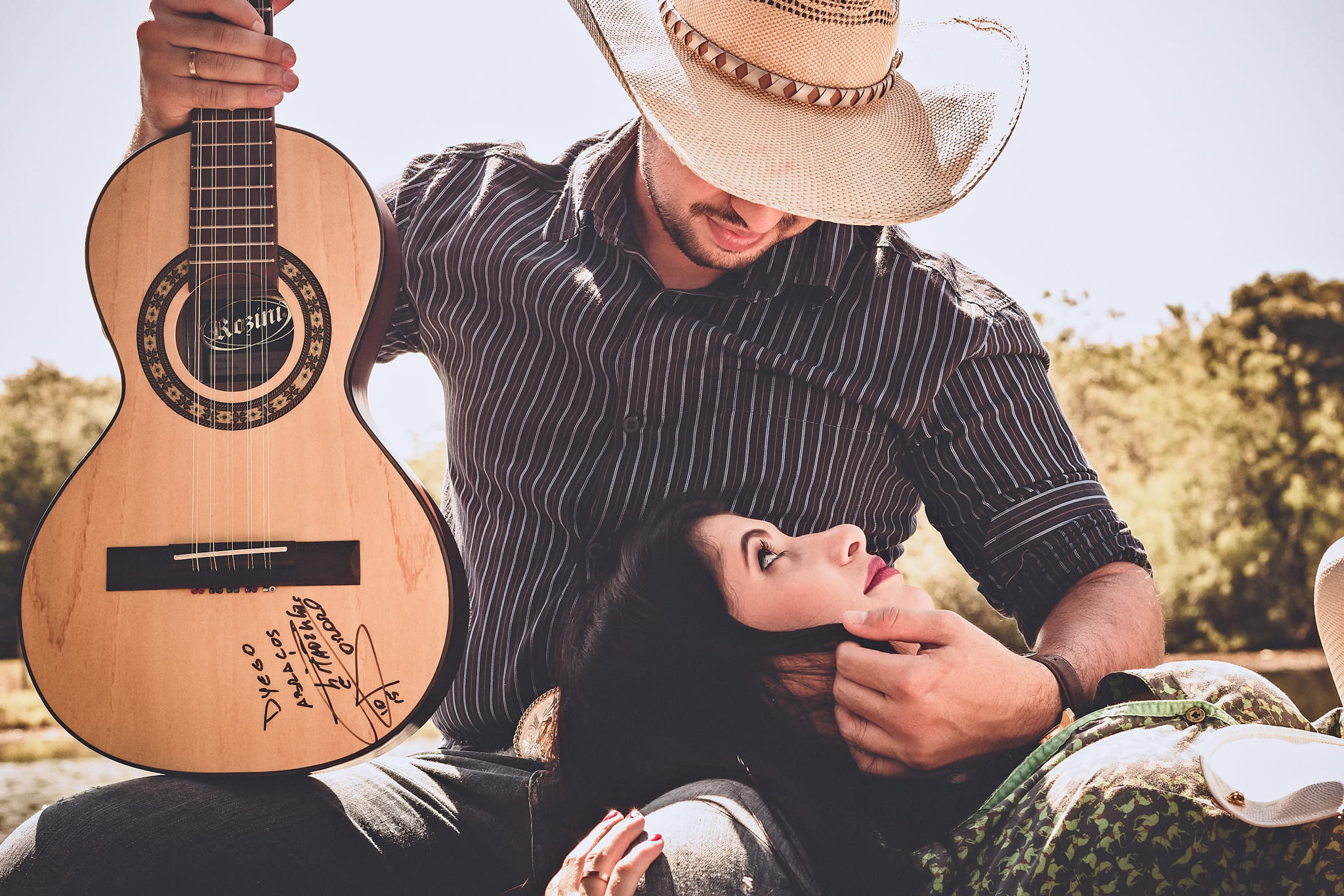 long, justifyyourlove, green, clothing, string instrument, sitting, musical instrument, black, smiling, girl, sleeved, hat, leisure activity, hand, brown, HD Wallpaper