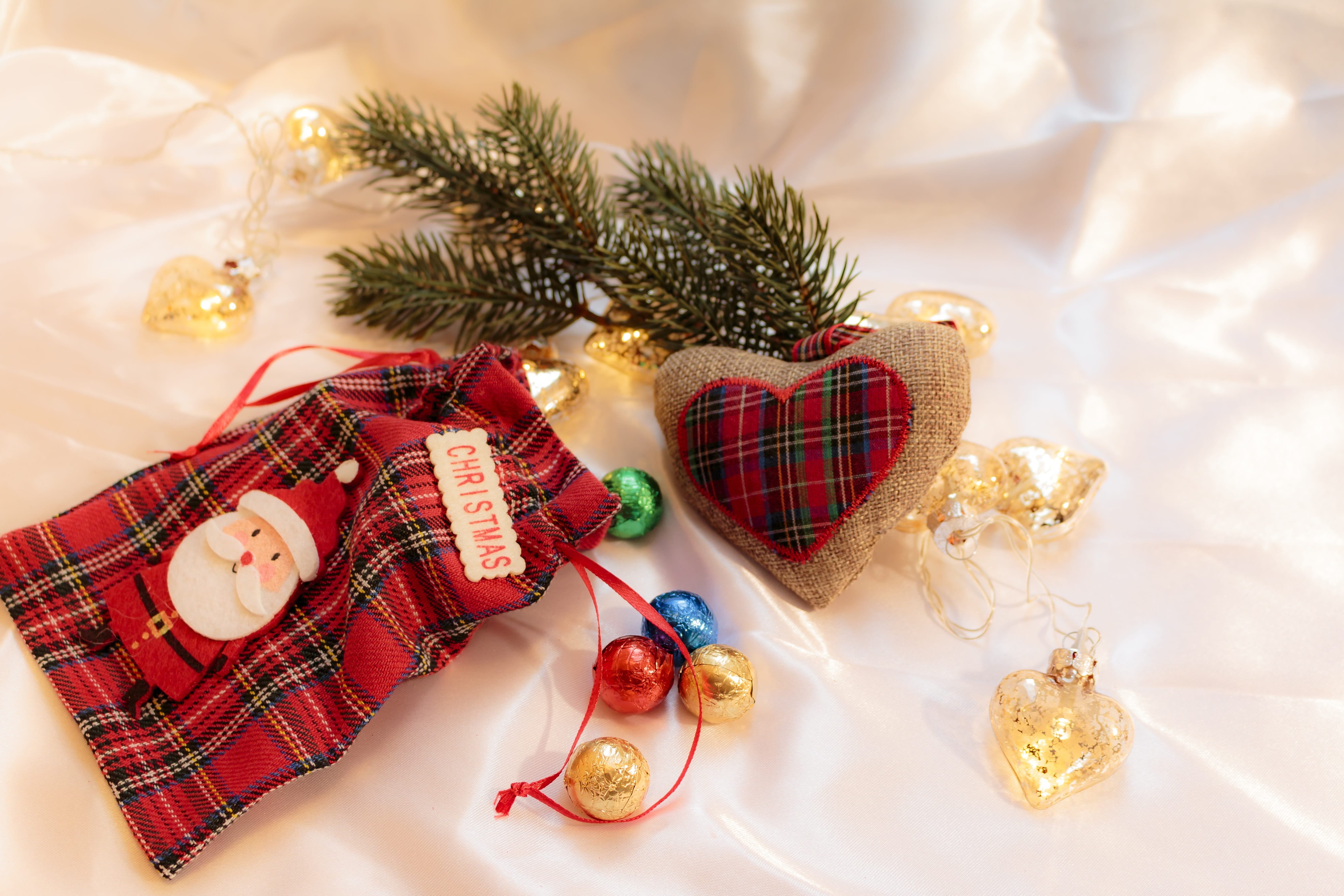 christmas decoration, lamp, love, back, lights, christmas ornament, christmas tree, family fast, white, blue, heart, plant, holiday - event, welcome, high angle view, HD Wallpaper