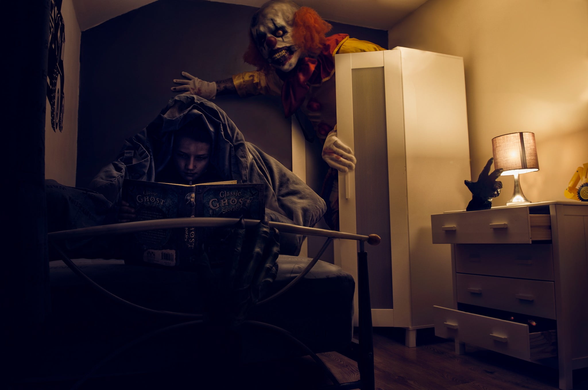 young adult, lifestyles, clown, white, illuminated, looking, adult, casual clothing, people, domestic room, front view, women, dark, sitting, horror, home interior, HD Wallpaper