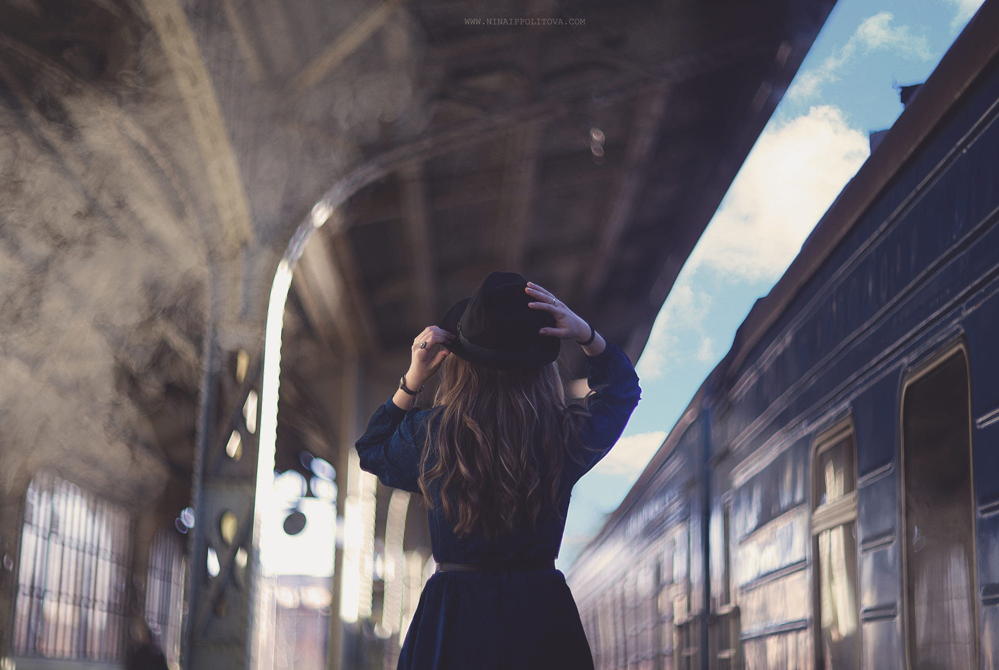 building exterior, city, 1080P, outdoors, hair, real people, adult, day, one person, Shirø Igarashi, rear view, building, leisure activity, casual clothing, HD Wallpaper