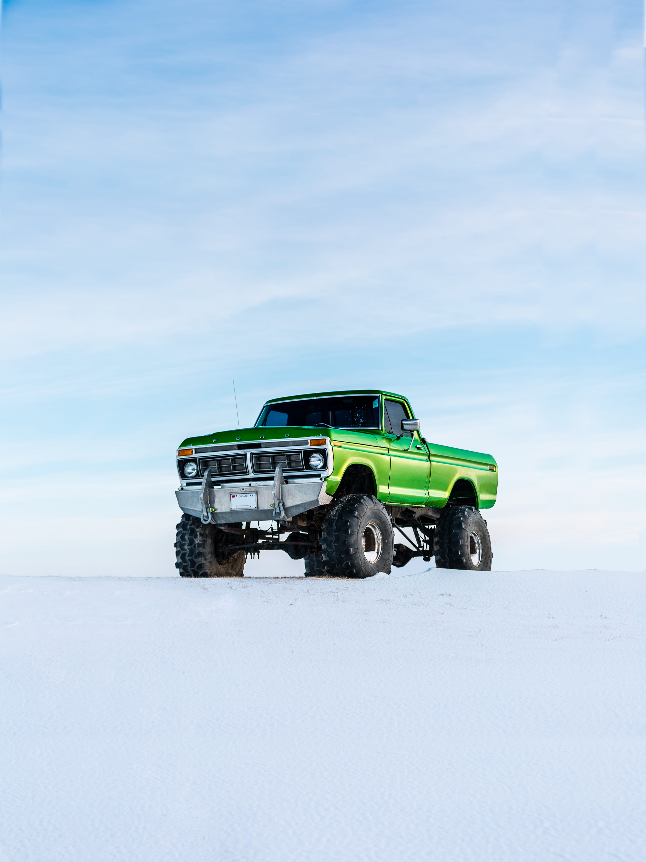 vehicle, winter, cold temperature, snow, season, copy space, tire, sky, outdoors, 4x4, land, nature, toy car, travel, toy, 2K, motor vehicle, landscape, Phone HD Wallpaper