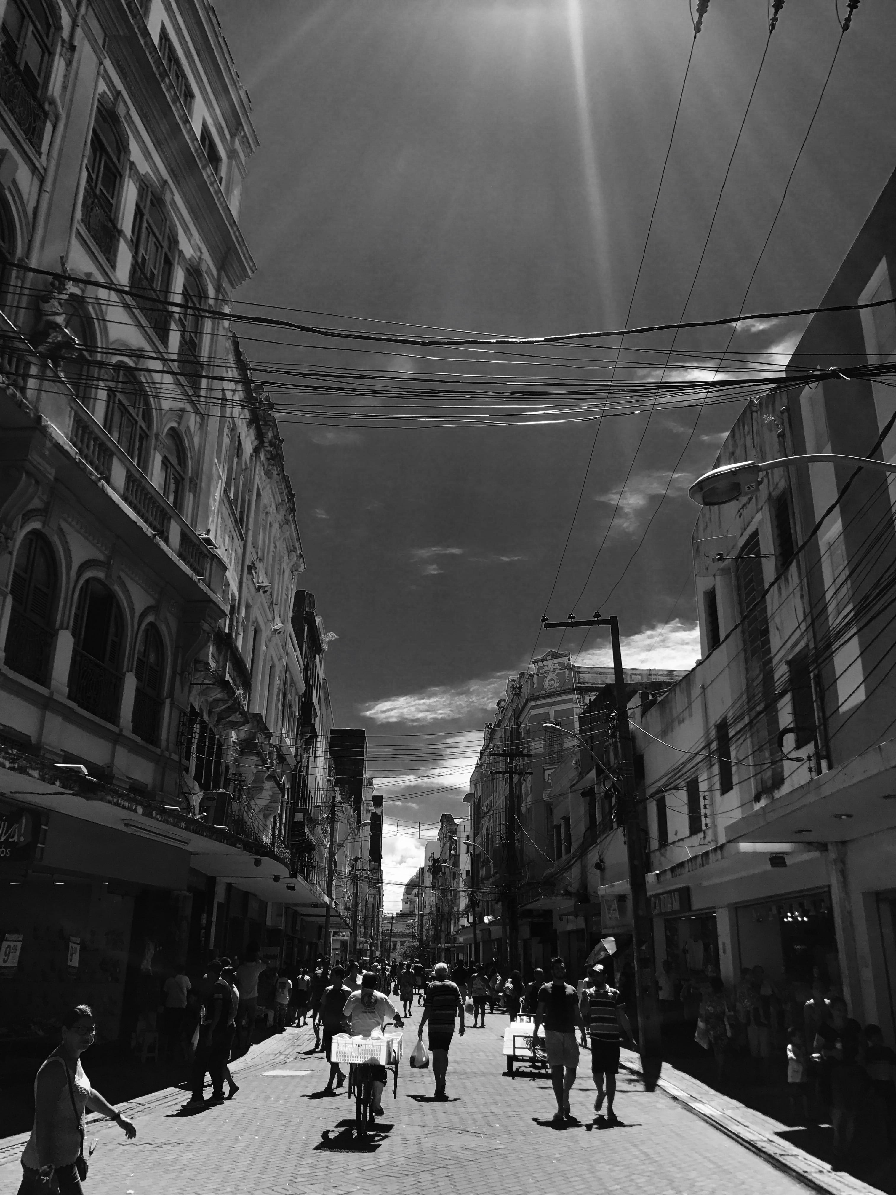 men, transportation, group of people, adult, building exterior, walking, women, architecture, lifestyles, people, city, brazil, recife, real people, city street, Phone HD Wallpaper