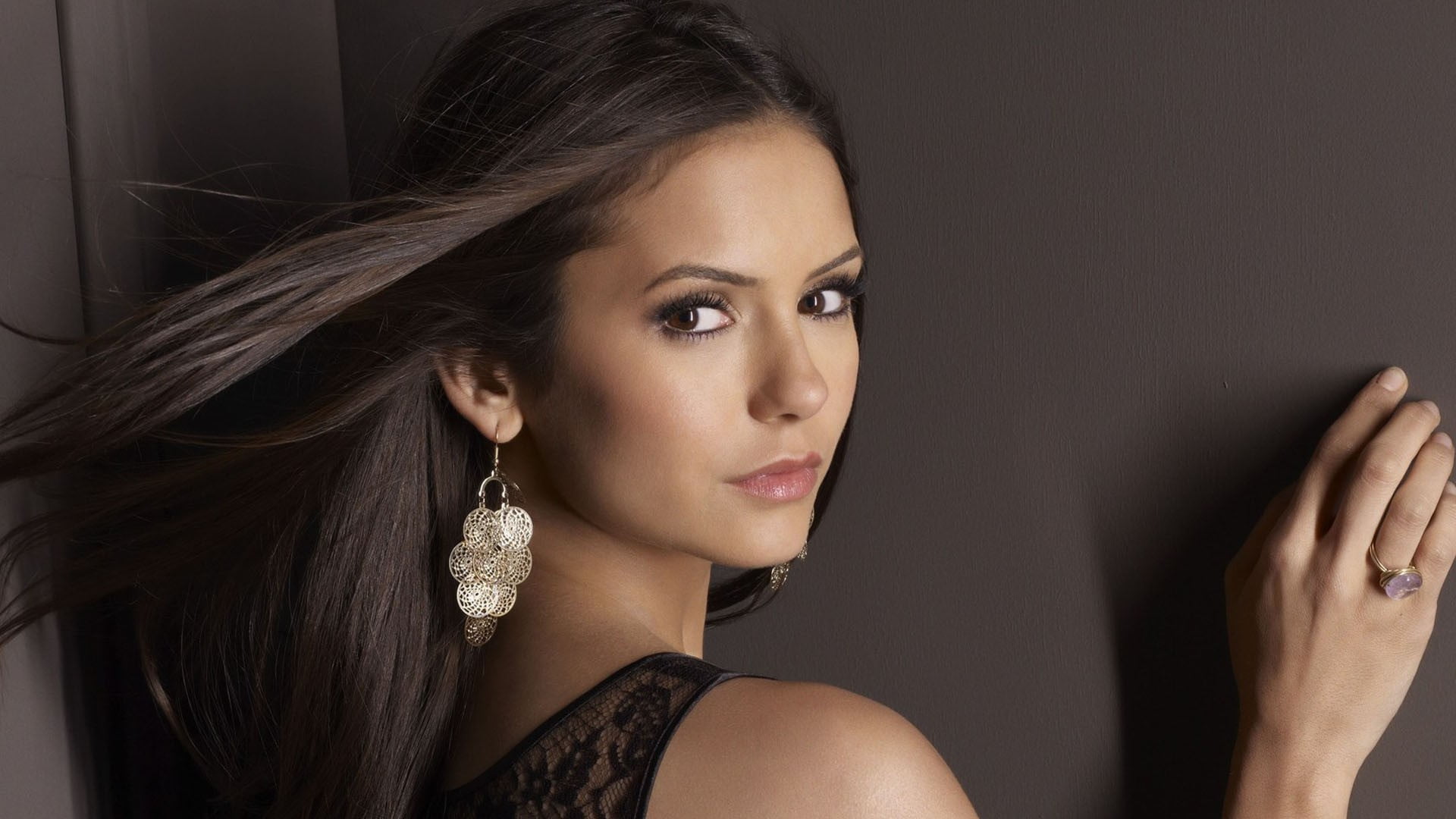 beautiful woman, long hair, Nina Dobrev, women, fashion, beauty, young adult, portrait, hair, one person, beautiful people, glamour, headshot, hairstyle, HD Wallpaper