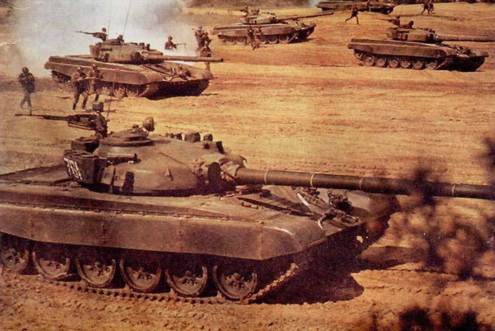 720P, fighting, no people, land, Soviet Union, transportation, war, land vehicle, the past, history, day, nature, mode of transportation, t-72, armed forces, HD Wallpaper