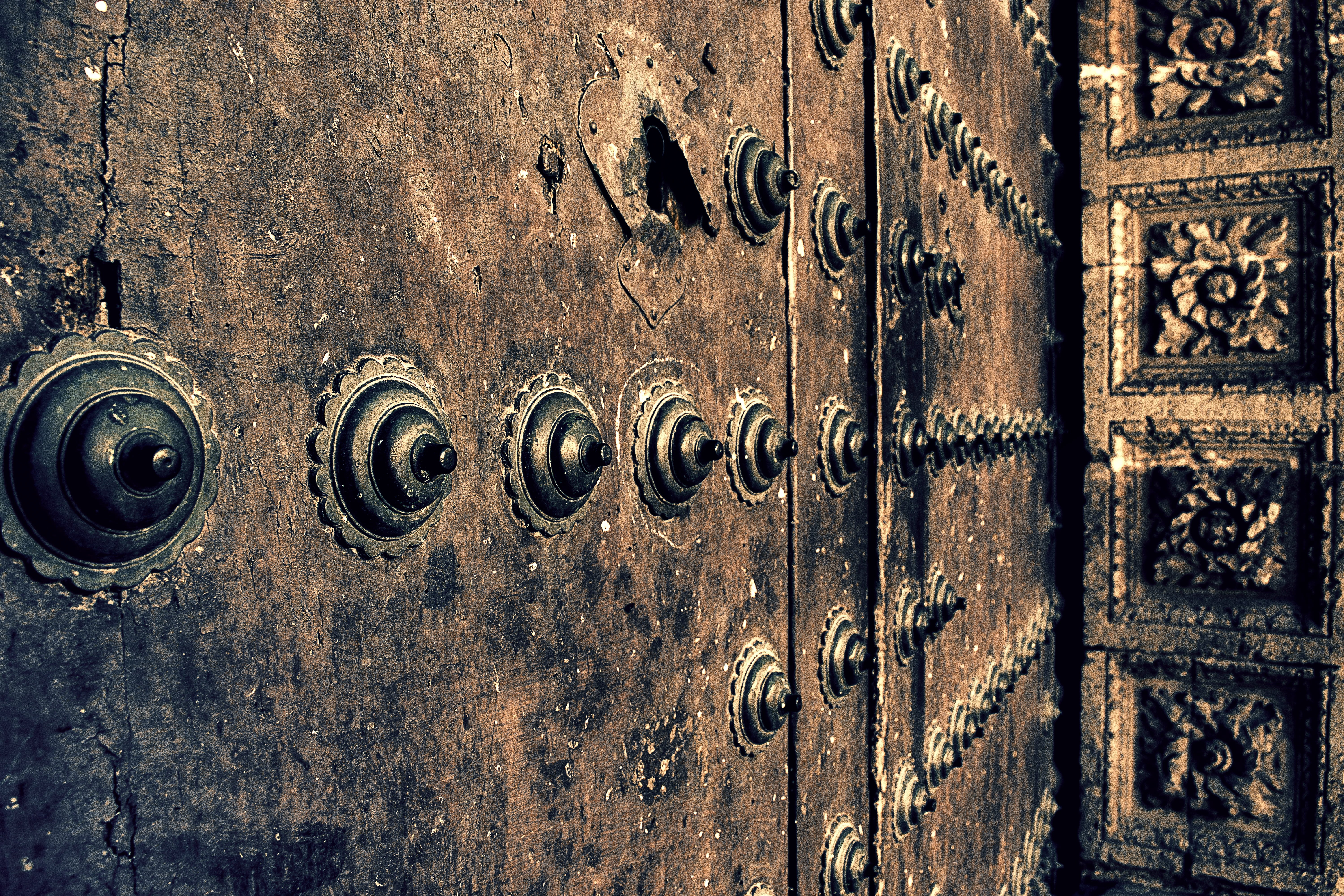 metal, old, spain, 5K, safety, backgrounds, cathedral, pact, almeria, lock, security, protection, indoors, medieval, no people, abandoned, wood - material, HD Wallpaper