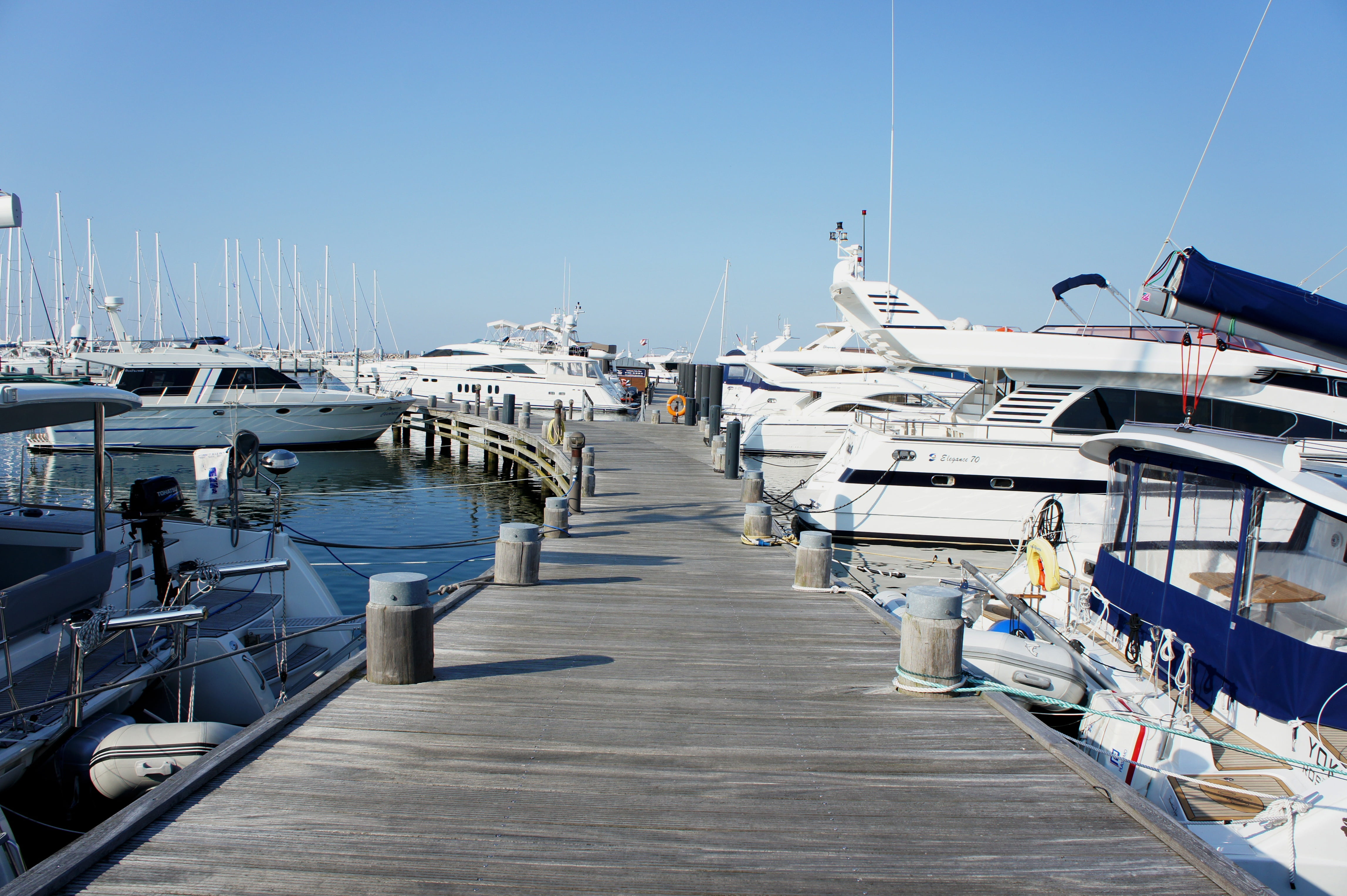 moored, sea, mode of transportation, jetty, ship, marina, holiday, yachts, harbor, gray, outdoors, powerboat, summer, dock, transportation, 4K, day, web, HD Wallpaper