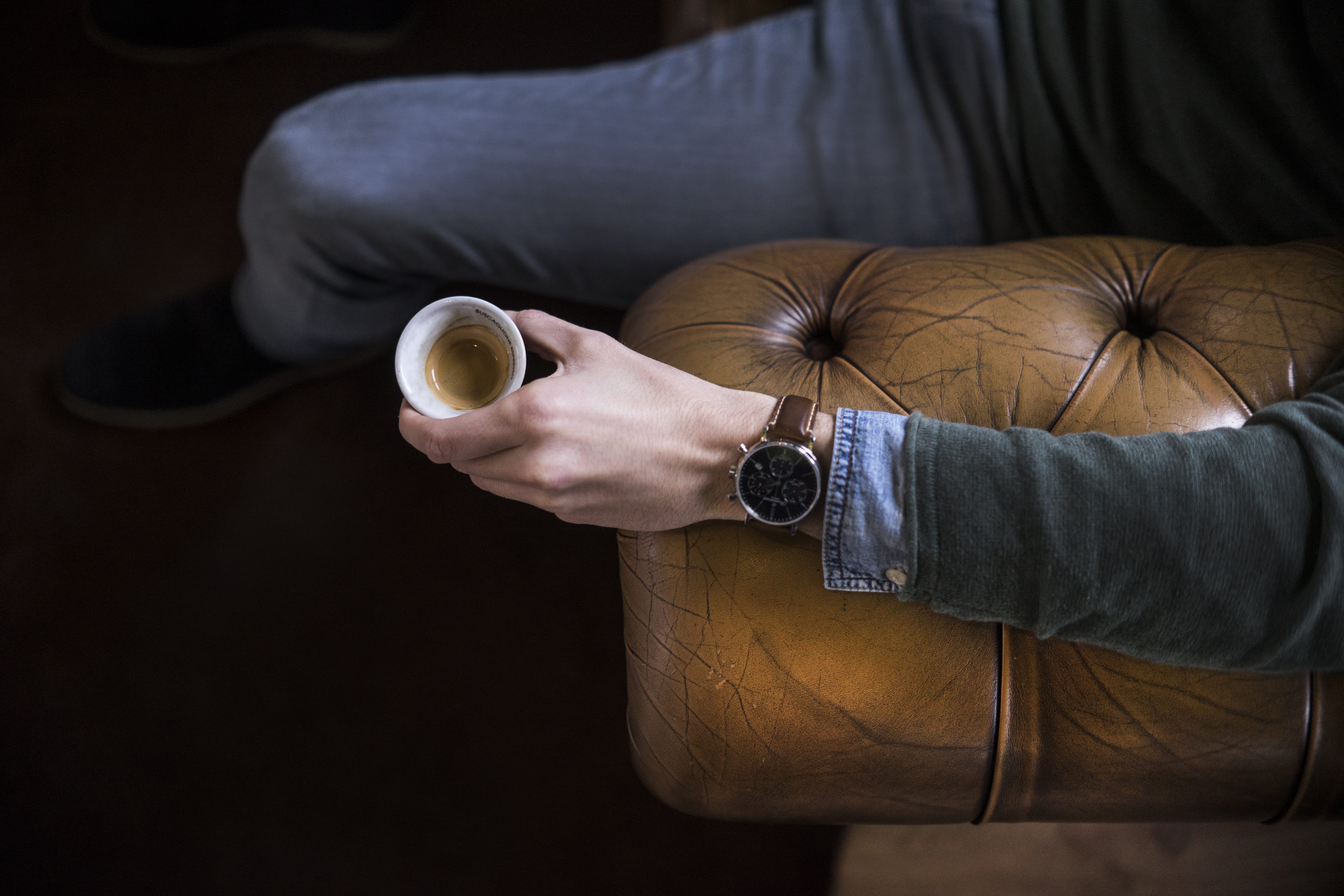 human hand, young, chesterfield, brown, time, communication, smart, people, old, mug, chain, cup, coffee cup, food, food and drink, midsection, working, HD Wallpaper